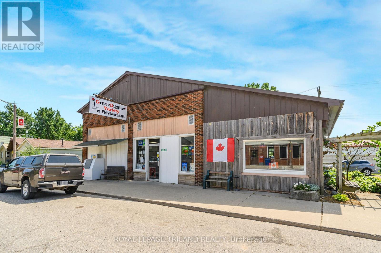 288 King Street S, Chatham-Kent, Ontario  N0P 1T0 - Photo 1 - X12427472