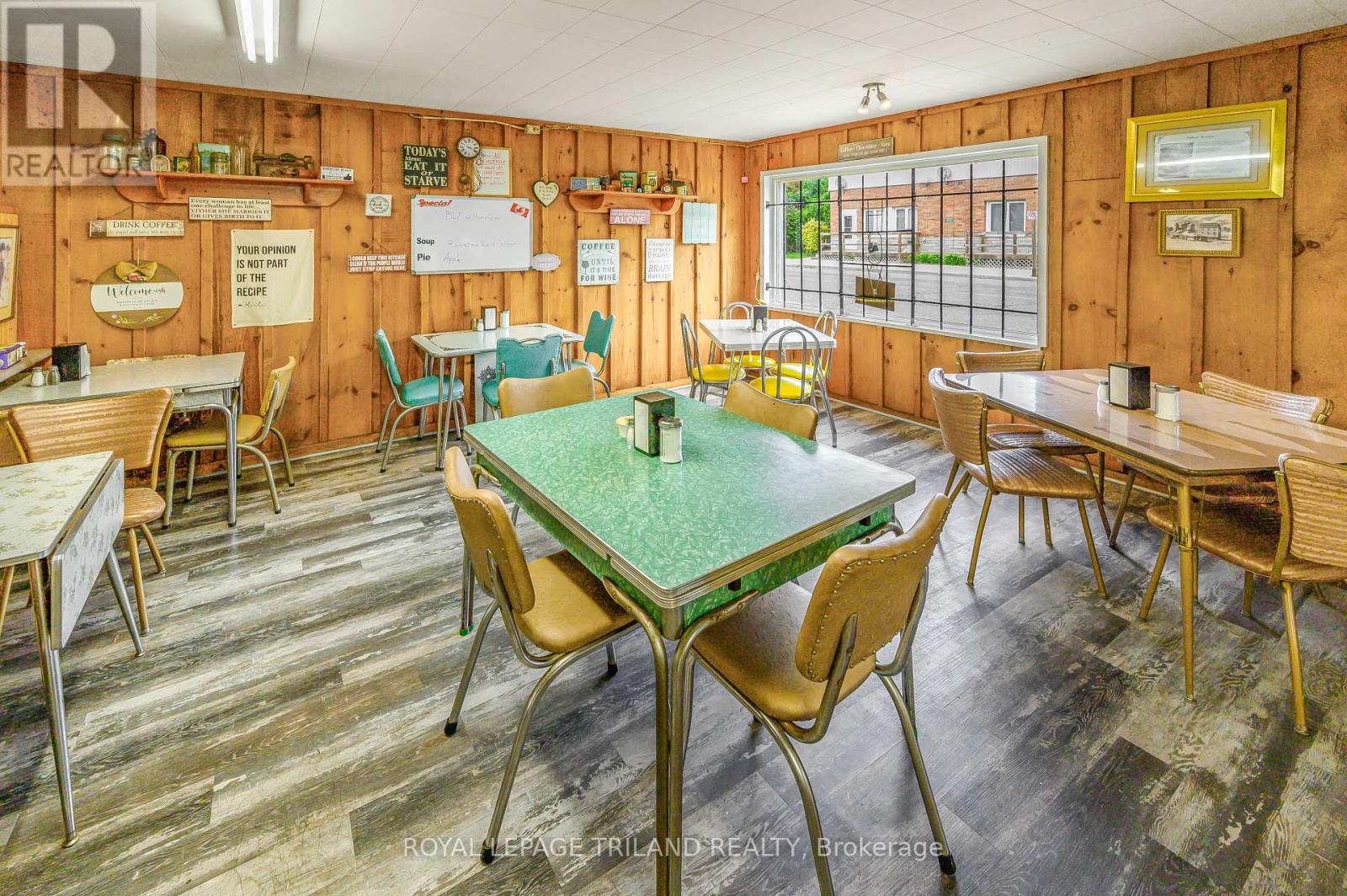288 King Street S, Chatham-Kent, Ontario  N0P 1T0 - Photo 30 - X12427472