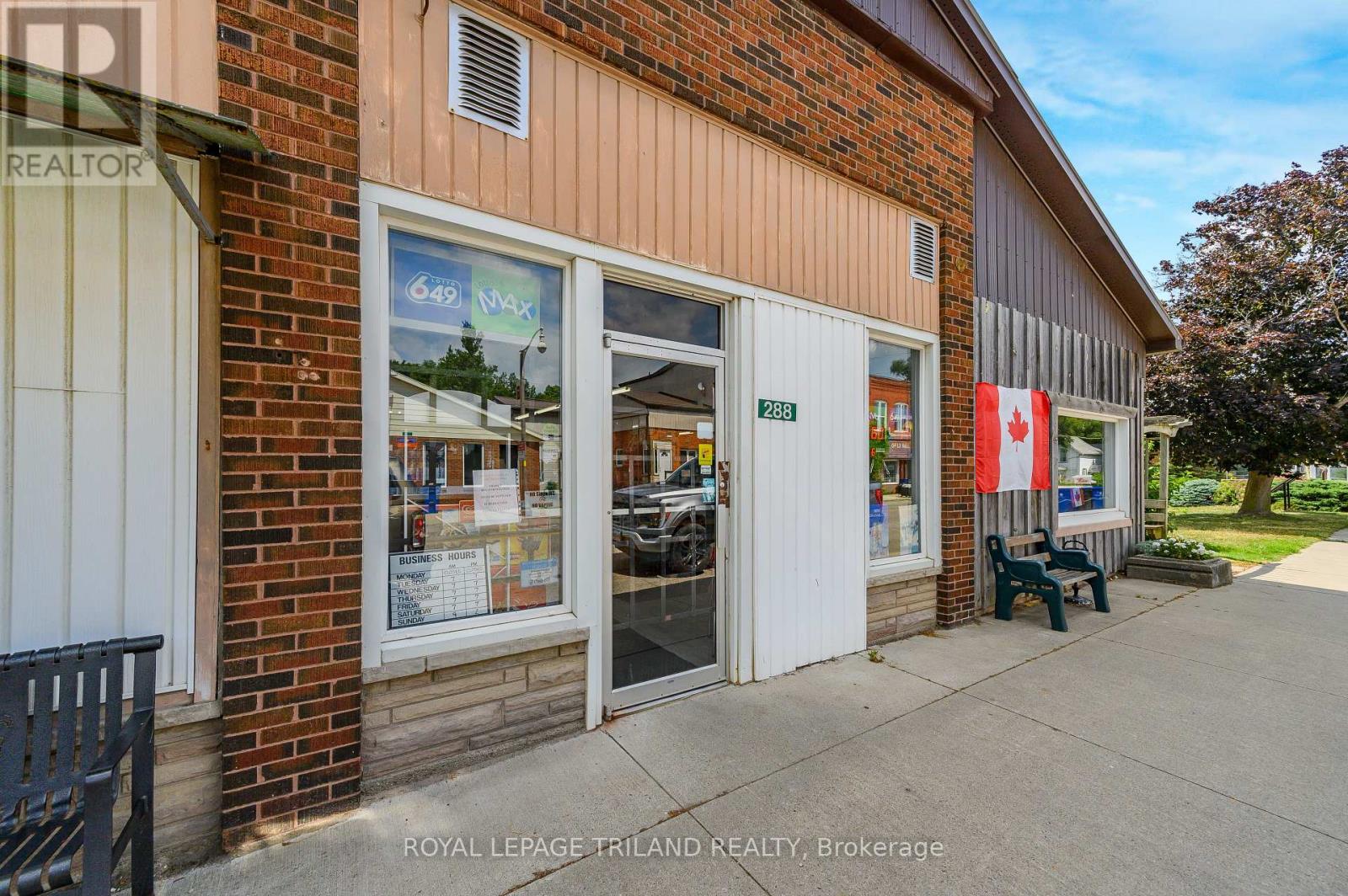 288 King Street S, Chatham-Kent, Ontario  N0P 1T0 - Photo 9 - X12427472