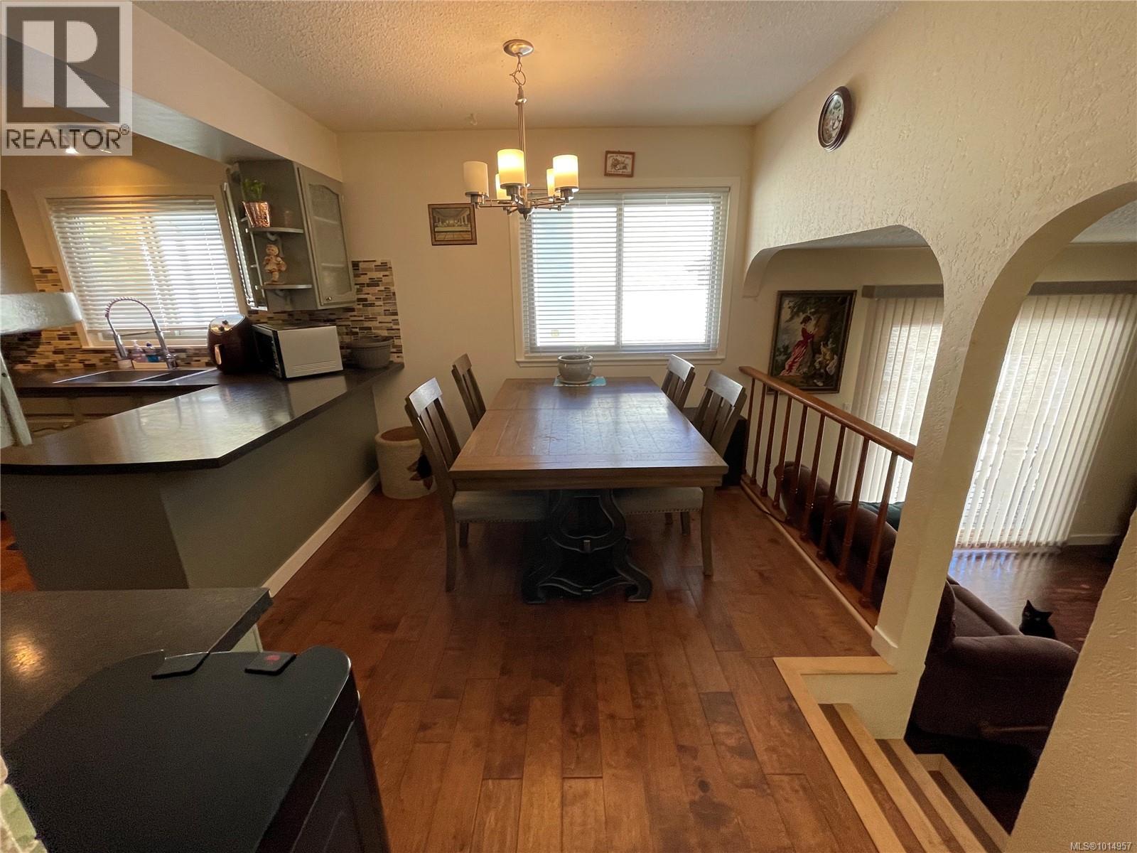 7130 Highland Dr, Port Hardy, British Columbia  V0N 2P0 - Photo 3 - 1014957