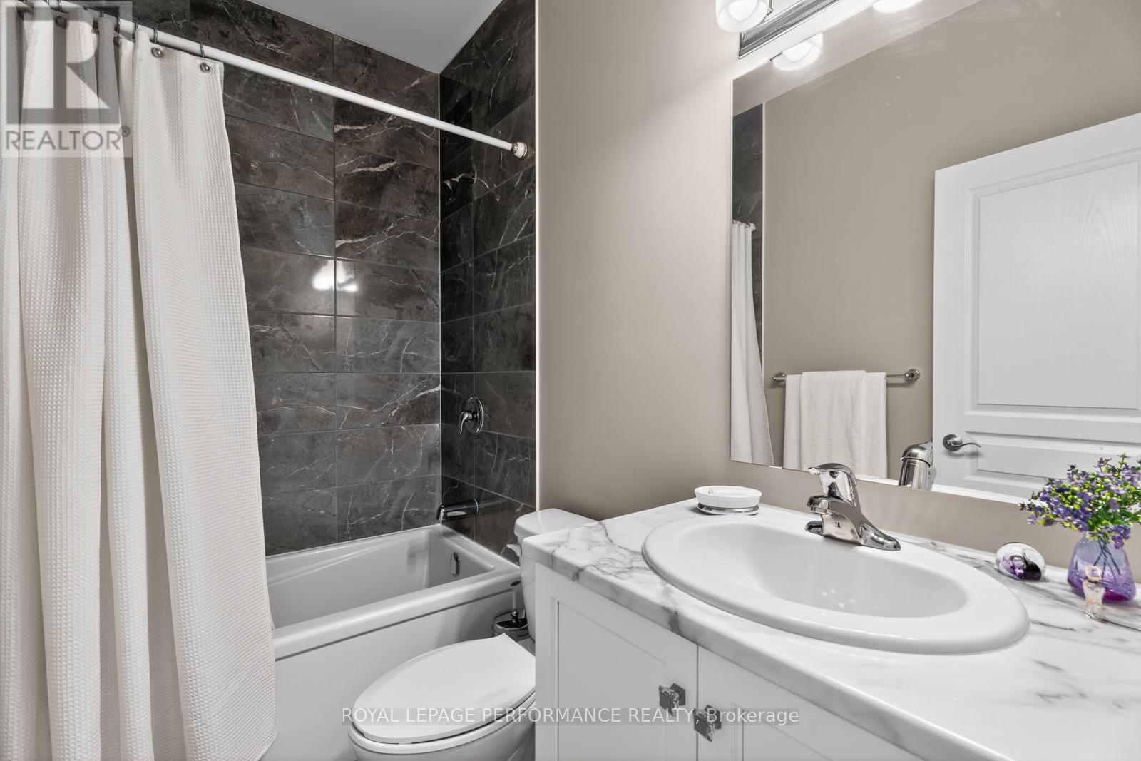 88 Des Rails Street, Clarence-Rockland, Ontario  K4K 0K2 - Photo 23 - X12427471