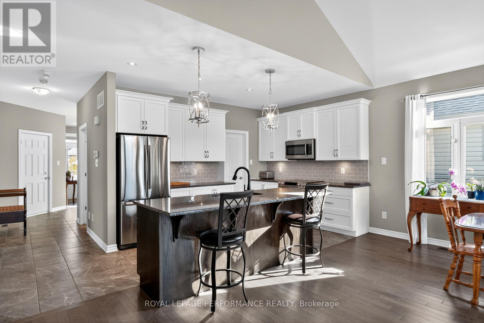 88 Des Rails Street, Clarence-Rockland, Ontario  K4K 0K2 - Photo 8 - X12427471
