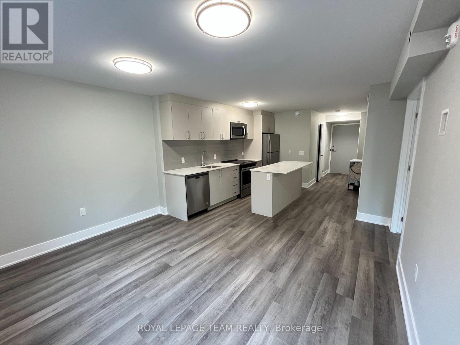 B01 - 1295 Summerville Avenue, Ottawa, Ontario  K1Z 8G7 - Photo 5 - X12427487