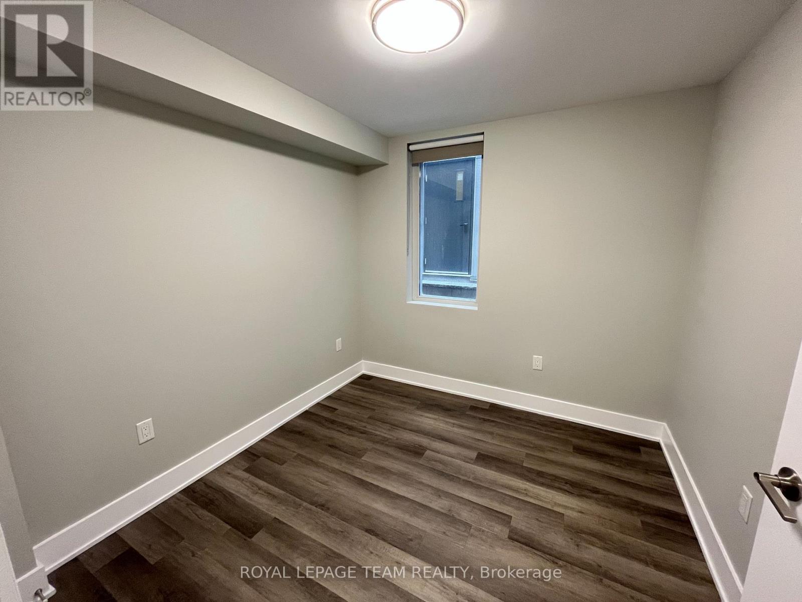 B01 - 1295 Summerville Avenue, Ottawa, Ontario  K1Z 8G7 - Photo 6 - X12427487