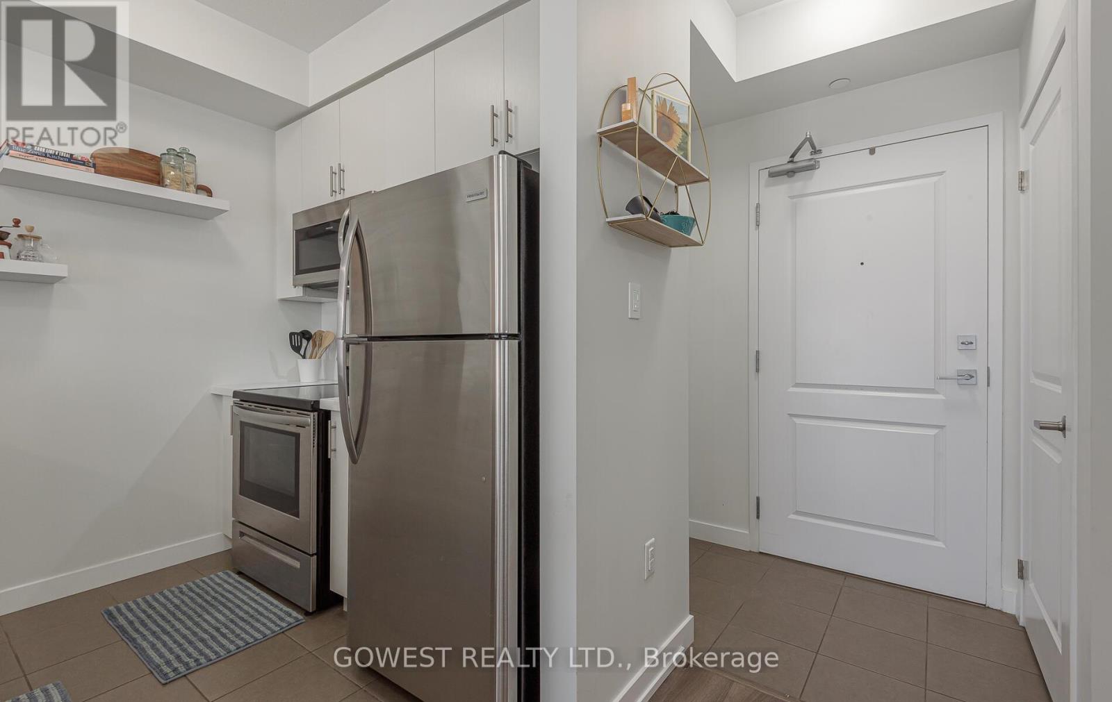 301 - 125 Shoreview Place, Hamilton, Ontario  L8E 0K3 - Photo 8 - X12427392