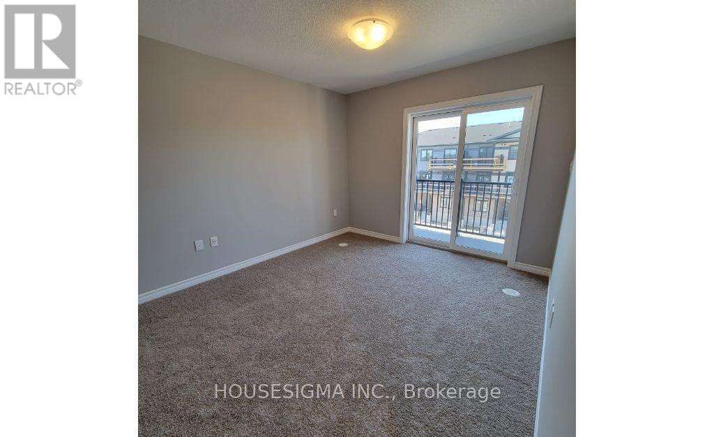 64 Lomond Lane, Kitchener, Ontario  N2R 0T6 - Photo 6 - X12427416
