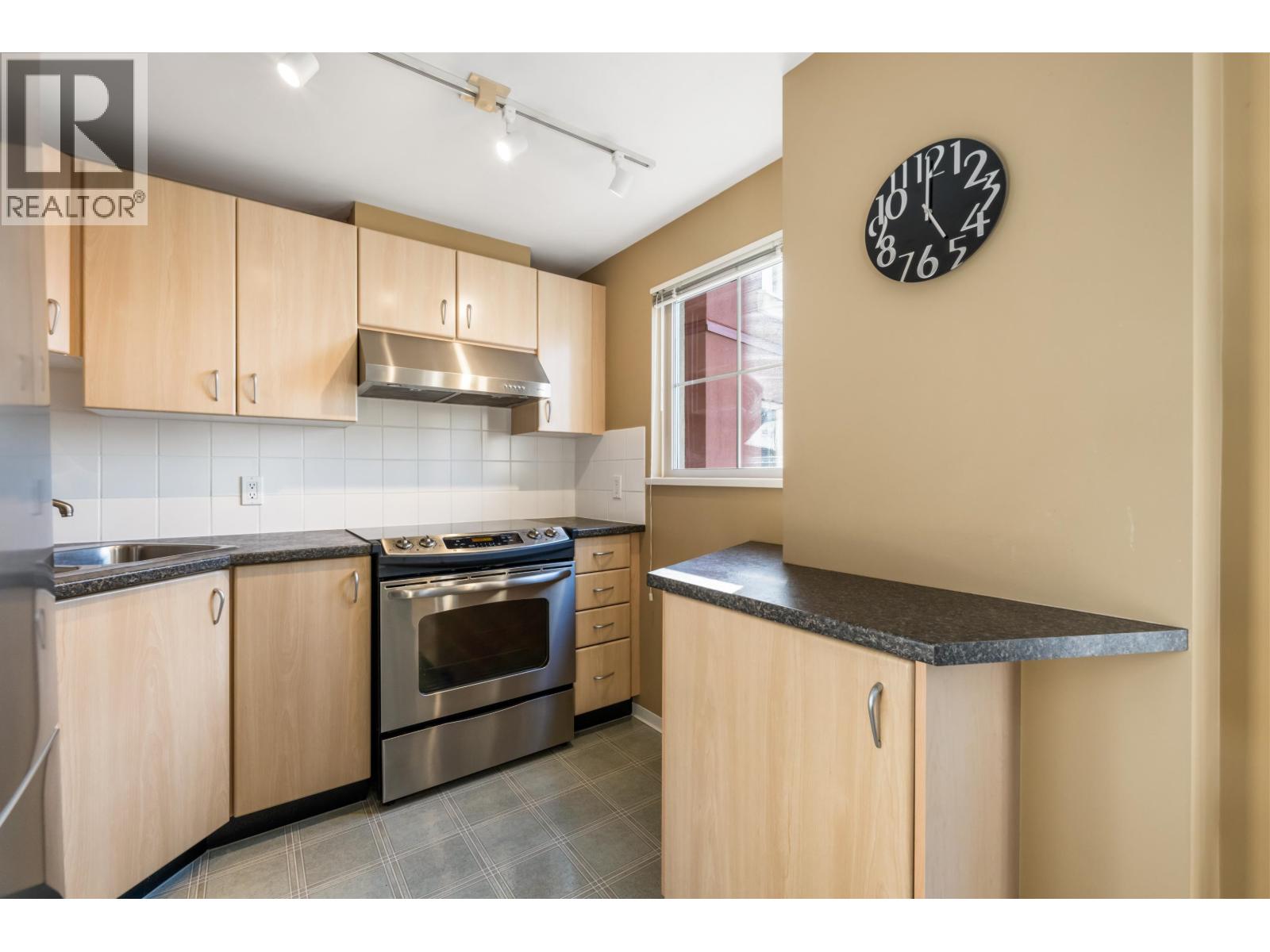 1206 121 W 15th Street, North Vancouver, British Columbia  V7M 1R8 - Photo 11 - R3052391