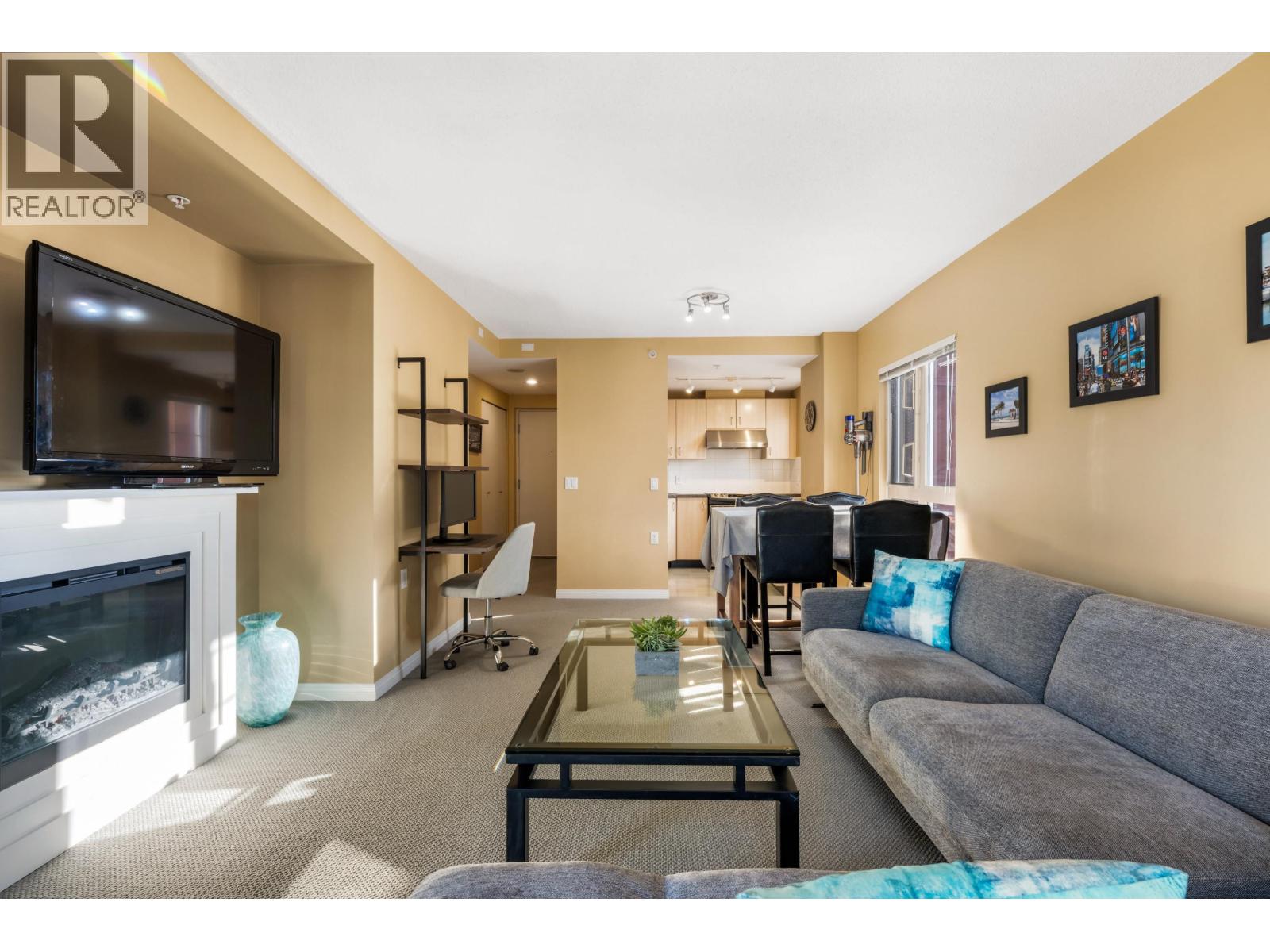 1206 121 W 15th Street, North Vancouver, British Columbia  V7M 1R8 - Photo 5 - R3052391