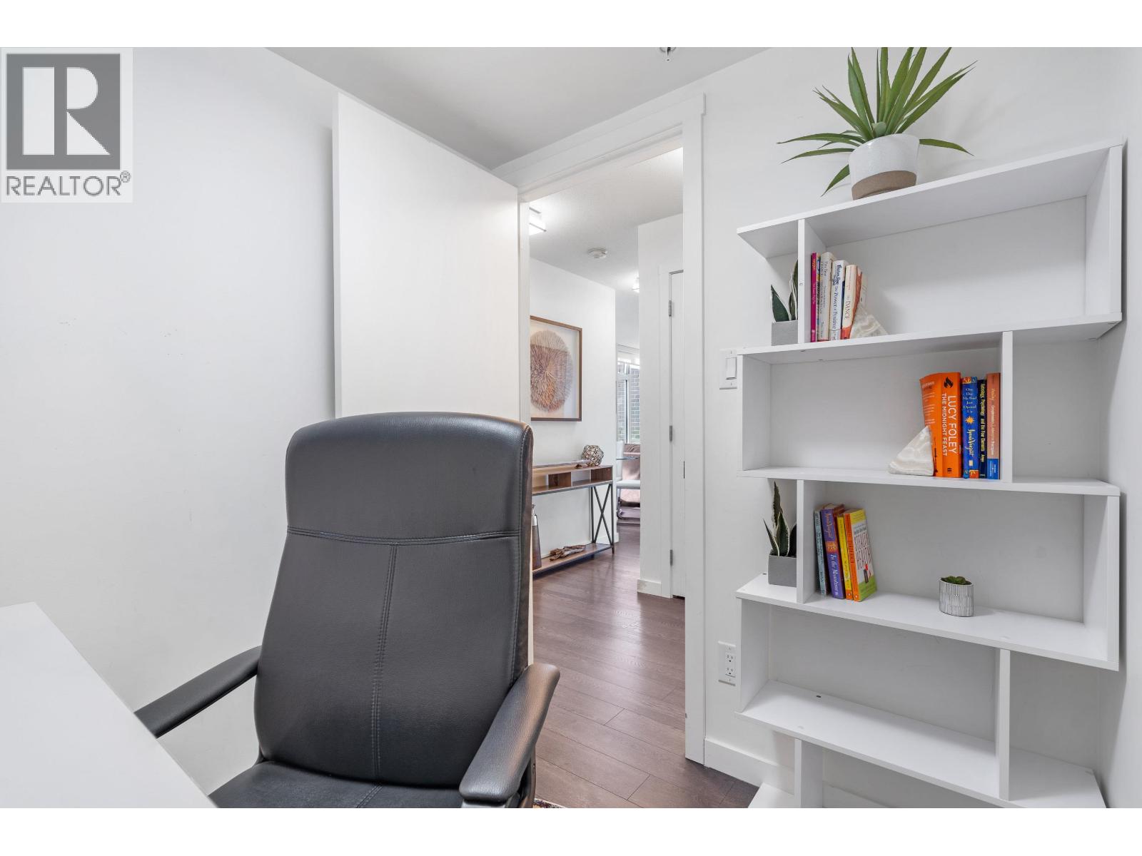 303 5665 Boundary Road, Vancouver, British Columbia  V5R 0E4 - Photo 3 - R3052413