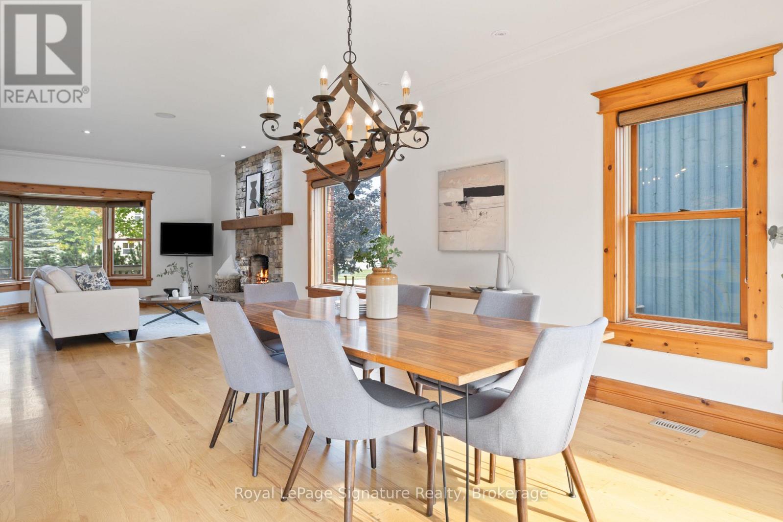 161 Snowbridge Way, Blue Mountains, Ontario  L9Y 0V1 - Photo 12 - X12427481
