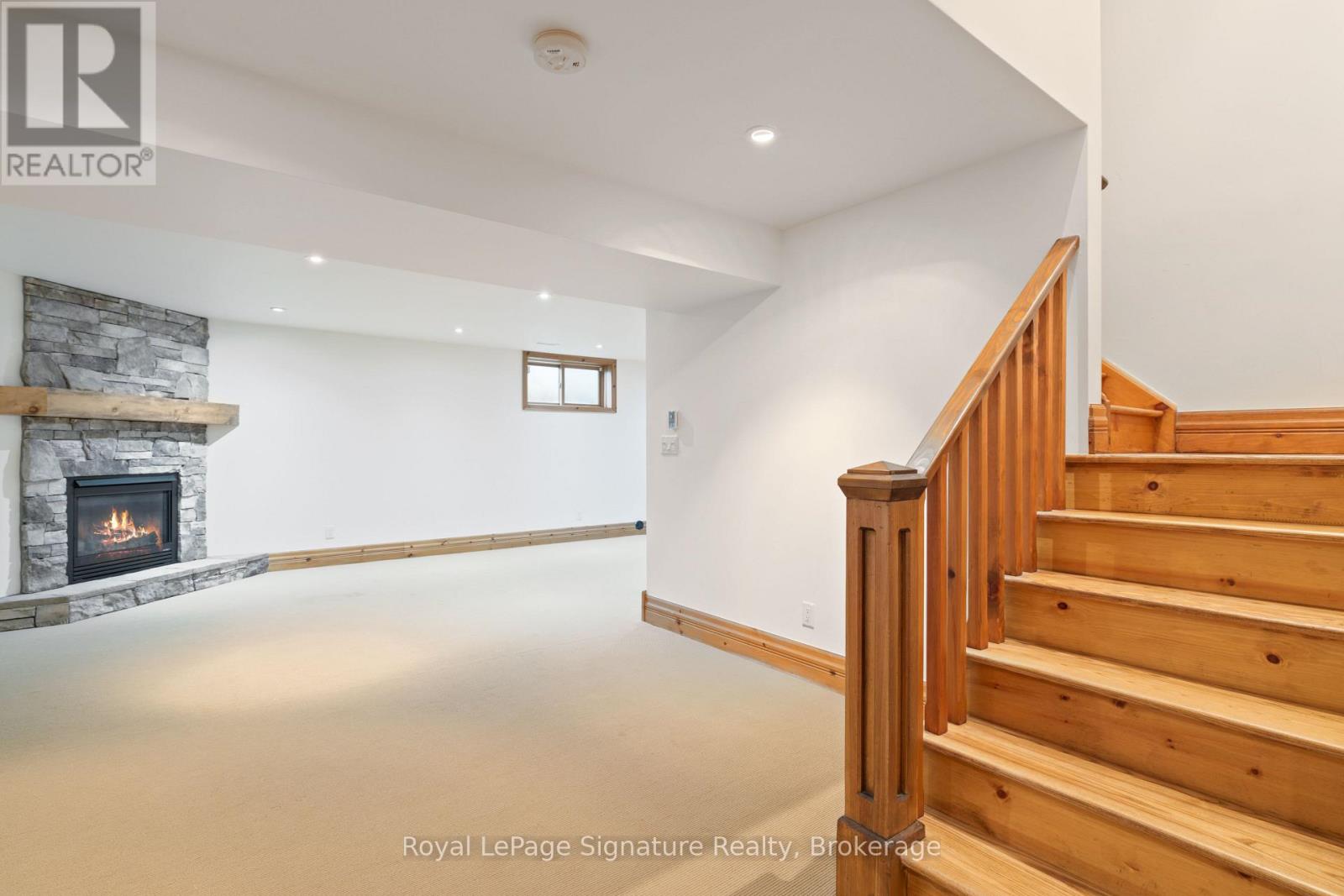 161 Snowbridge Way, Blue Mountains, Ontario  L9Y 0V1 - Photo 39 - X12427481