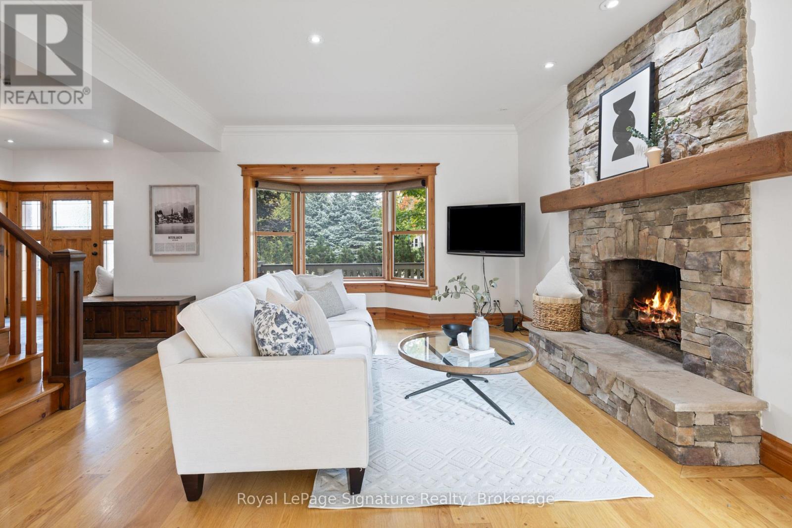 161 Snowbridge Way, Blue Mountains, Ontario  L9Y 0V1 - Photo 9 - X12427481
