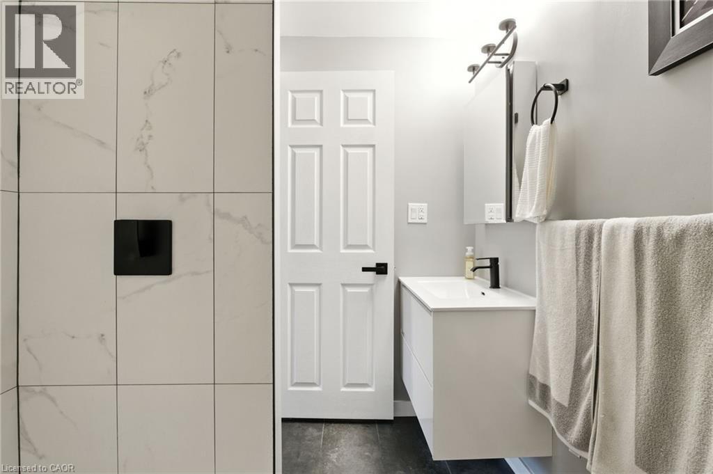 85 Crosthwaite Avenue N, Hamilton, Ontario  L8H 4V3 - Photo 16 - 40773791