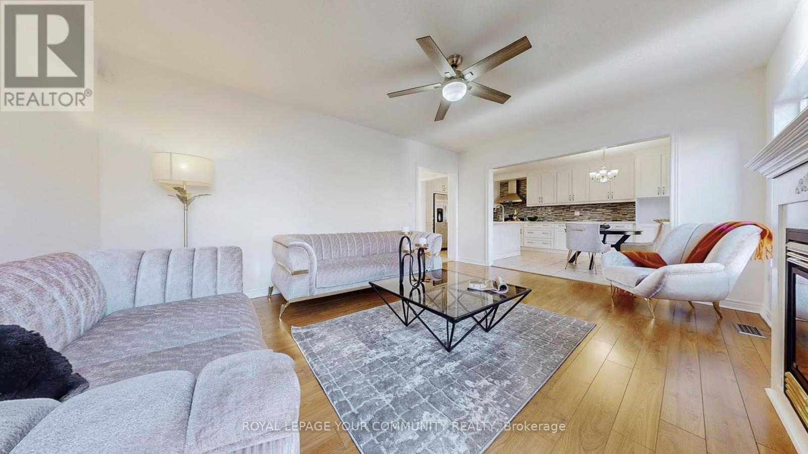 61 Mynden Way, Newmarket, Ontario  L3X 3A8 - Photo 14 - N12419291