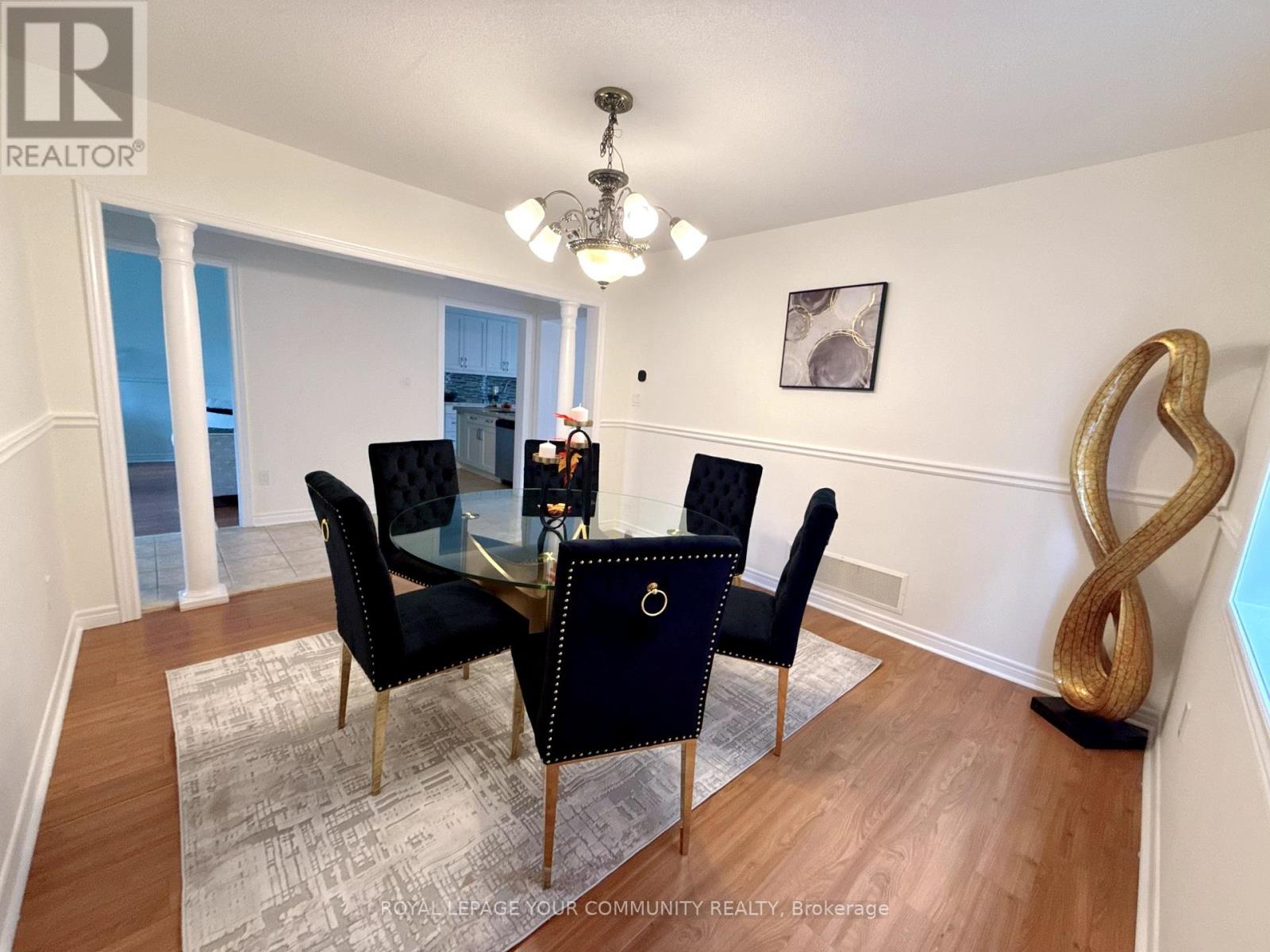 61 Mynden Way, Newmarket, Ontario  L3X 3A8 - Photo 10 - N12419291