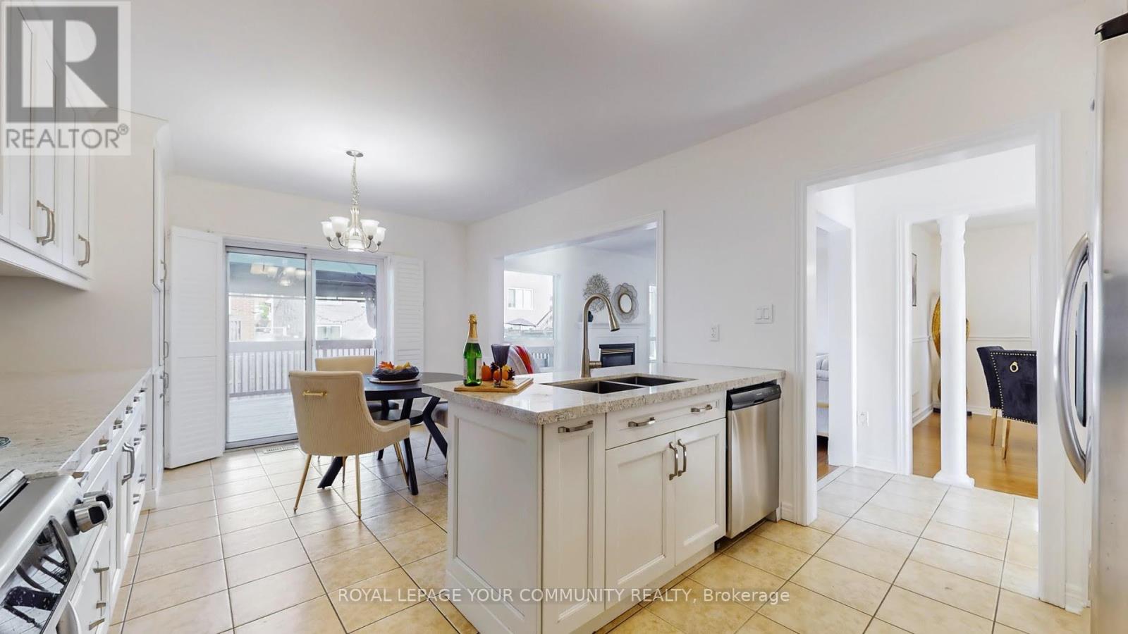 61 Mynden Way, Newmarket, Ontario  L3X 3A8 - Photo 17 - N12419291