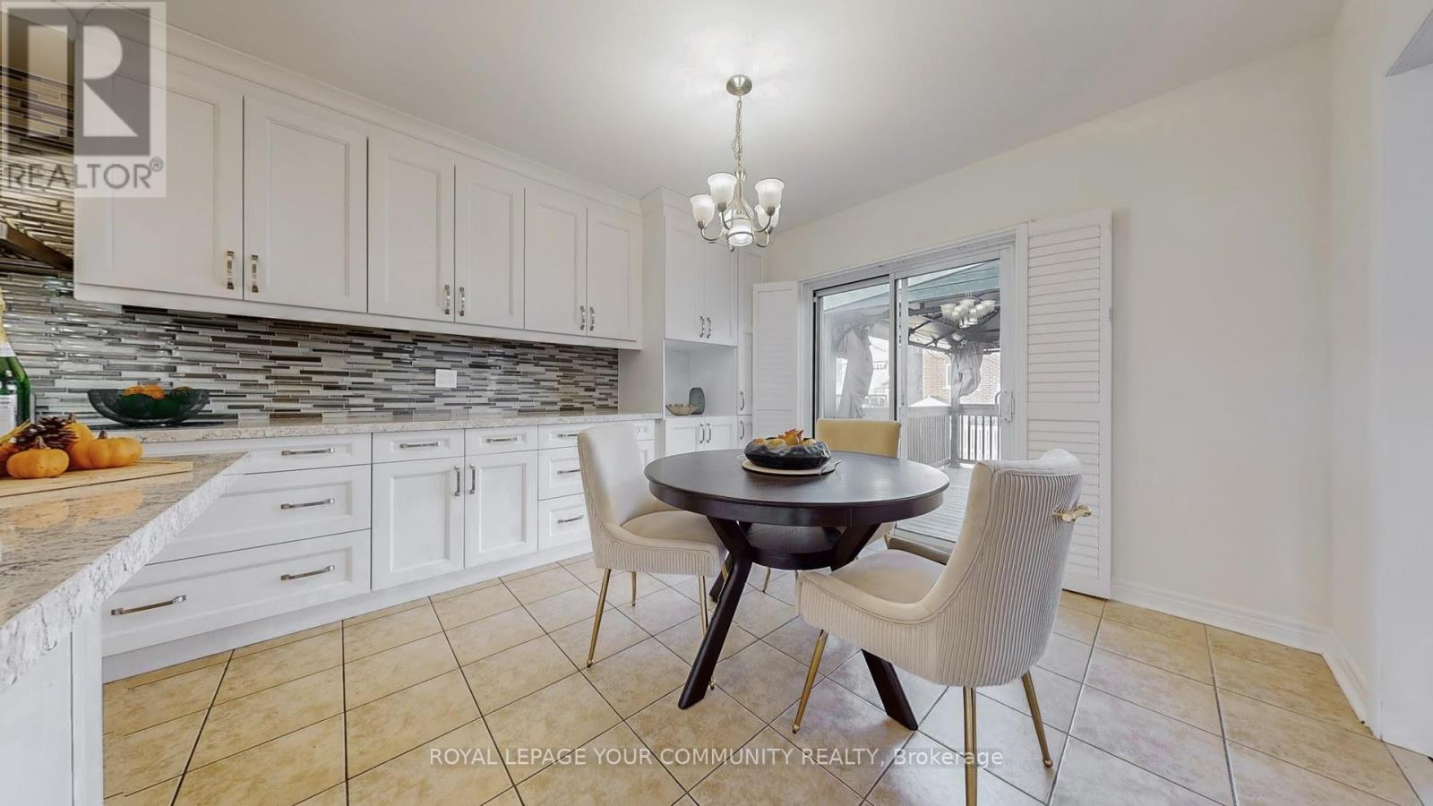 61 Mynden Way, Newmarket, Ontario  L3X 3A8 - Photo 20 - N12419291