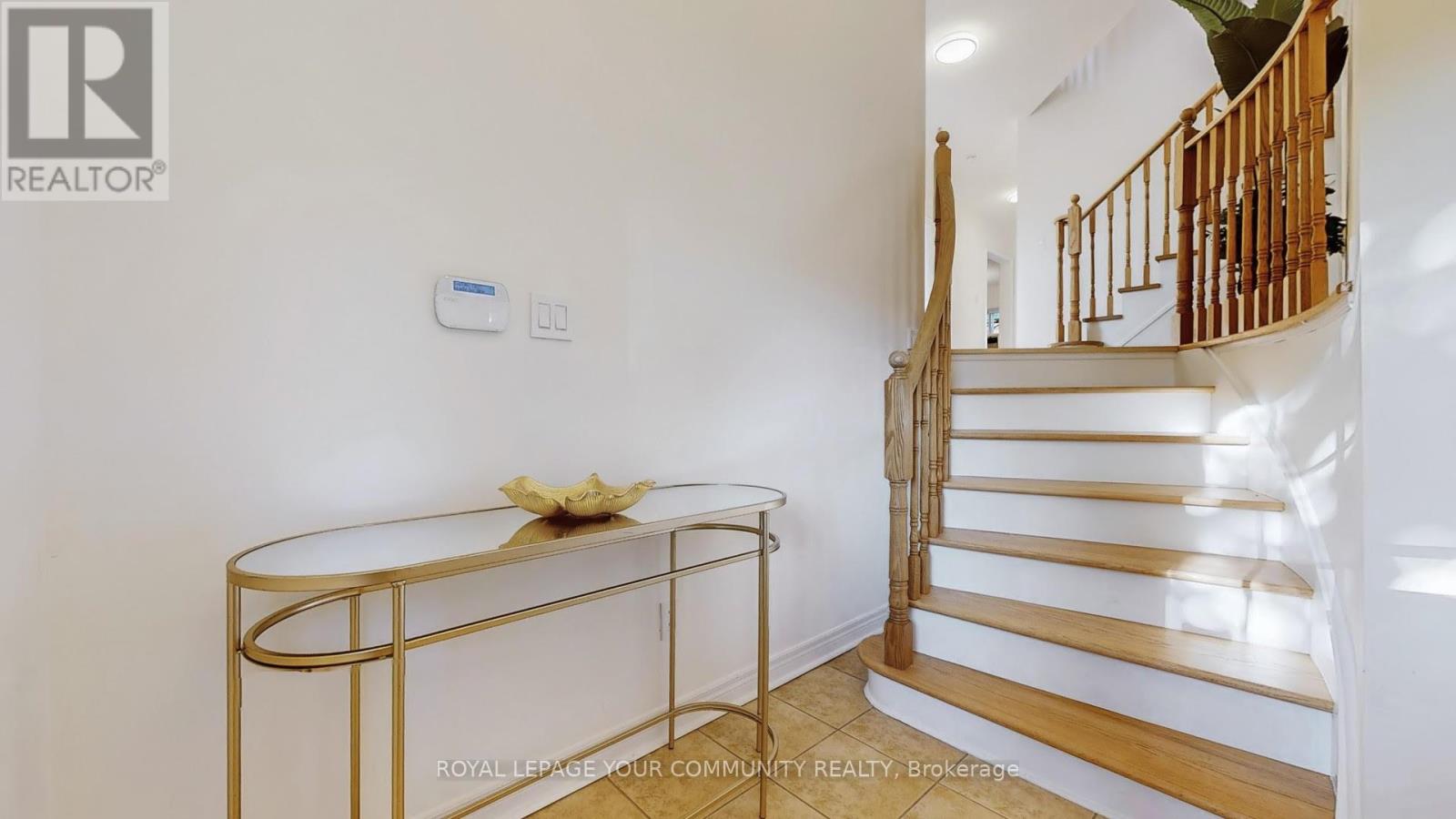 61 Mynden Way, Newmarket, Ontario  L3X 3A8 - Photo 23 - N12419291