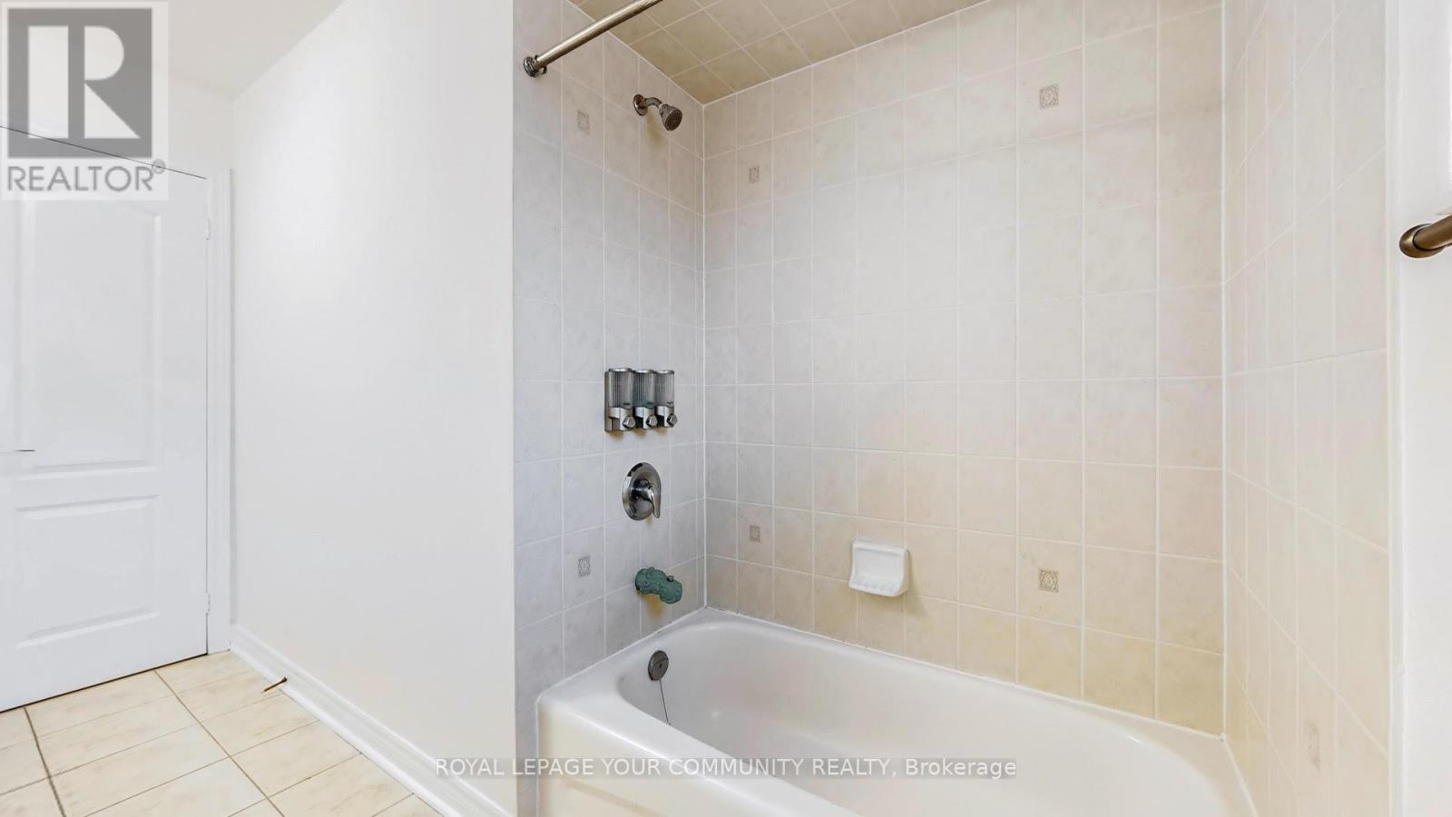 61 Mynden Way, Newmarket, Ontario  L3X 3A8 - Photo 31 - N12419291