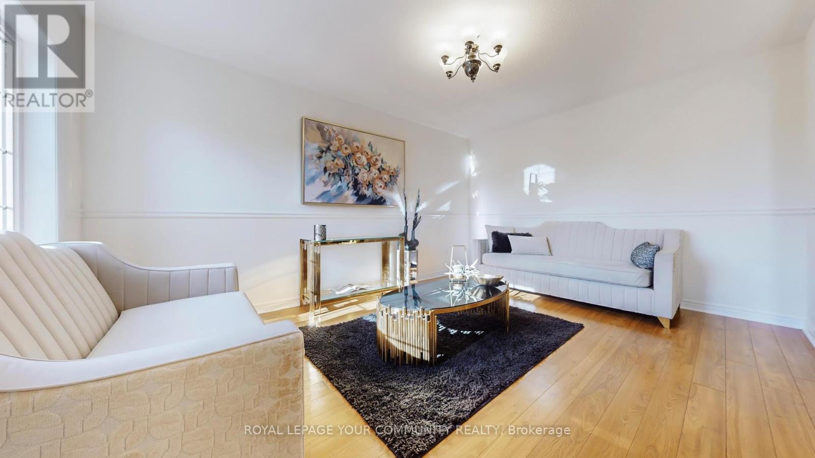 61 Mynden Way, Newmarket, Ontario  L3X 3A8 - Photo 6 - N12419291