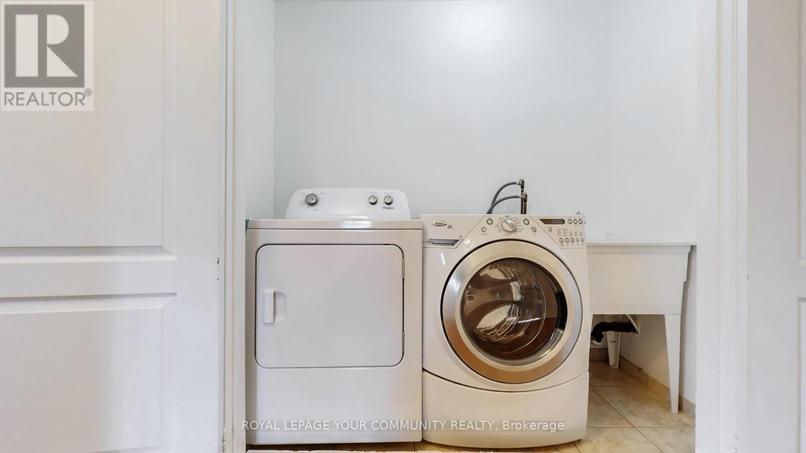 61 Mynden Way, Newmarket, Ontario  L3X 3A8 - Photo 32 - N12419291