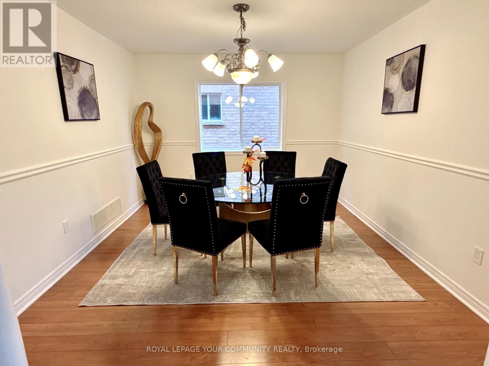 61 Mynden Way, Newmarket, Ontario  L3X 3A8 - Photo 9 - N12419291