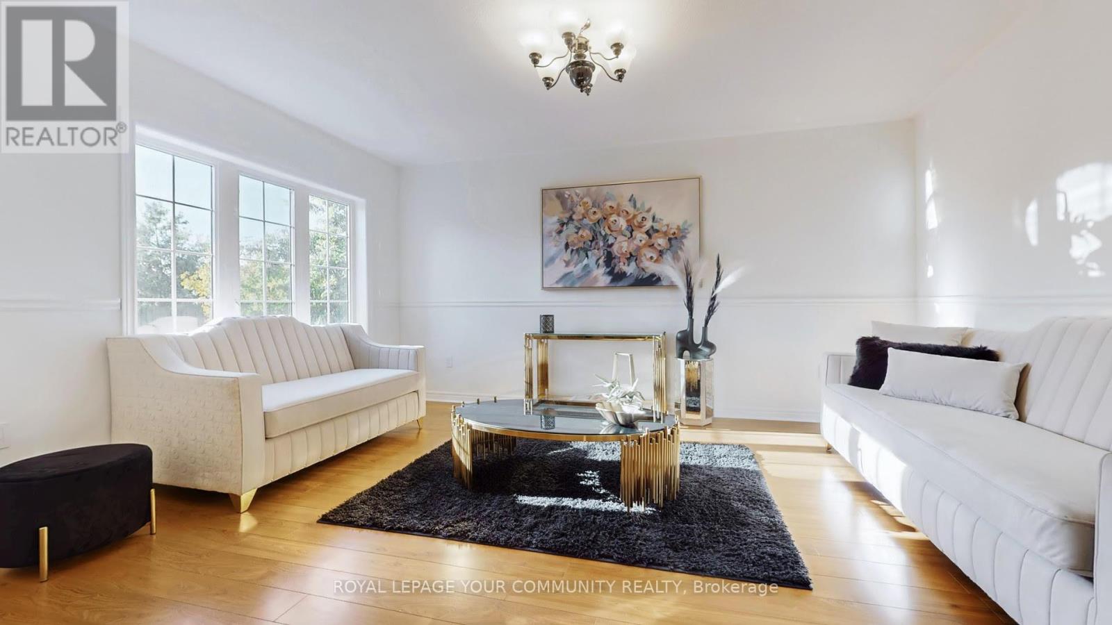 61 Mynden Way, Newmarket, Ontario  L3X 3A8 - Photo 5 - N12419291