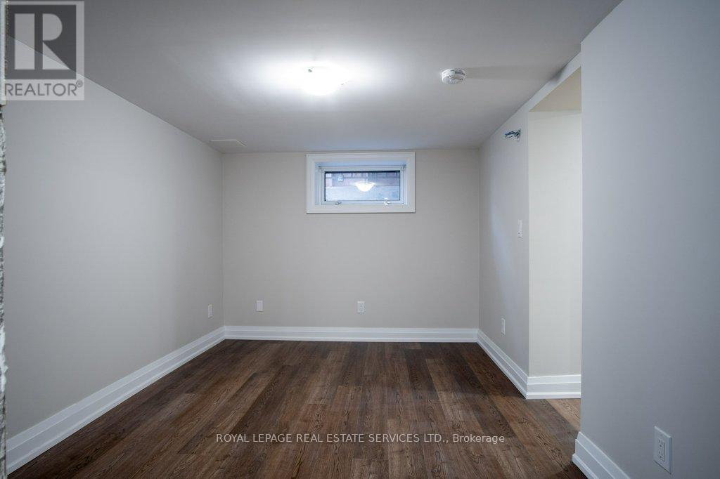 Lower - 256 Annette Street, Toronto, Ontario  M6P 1R1 - Photo 10 - W12426745