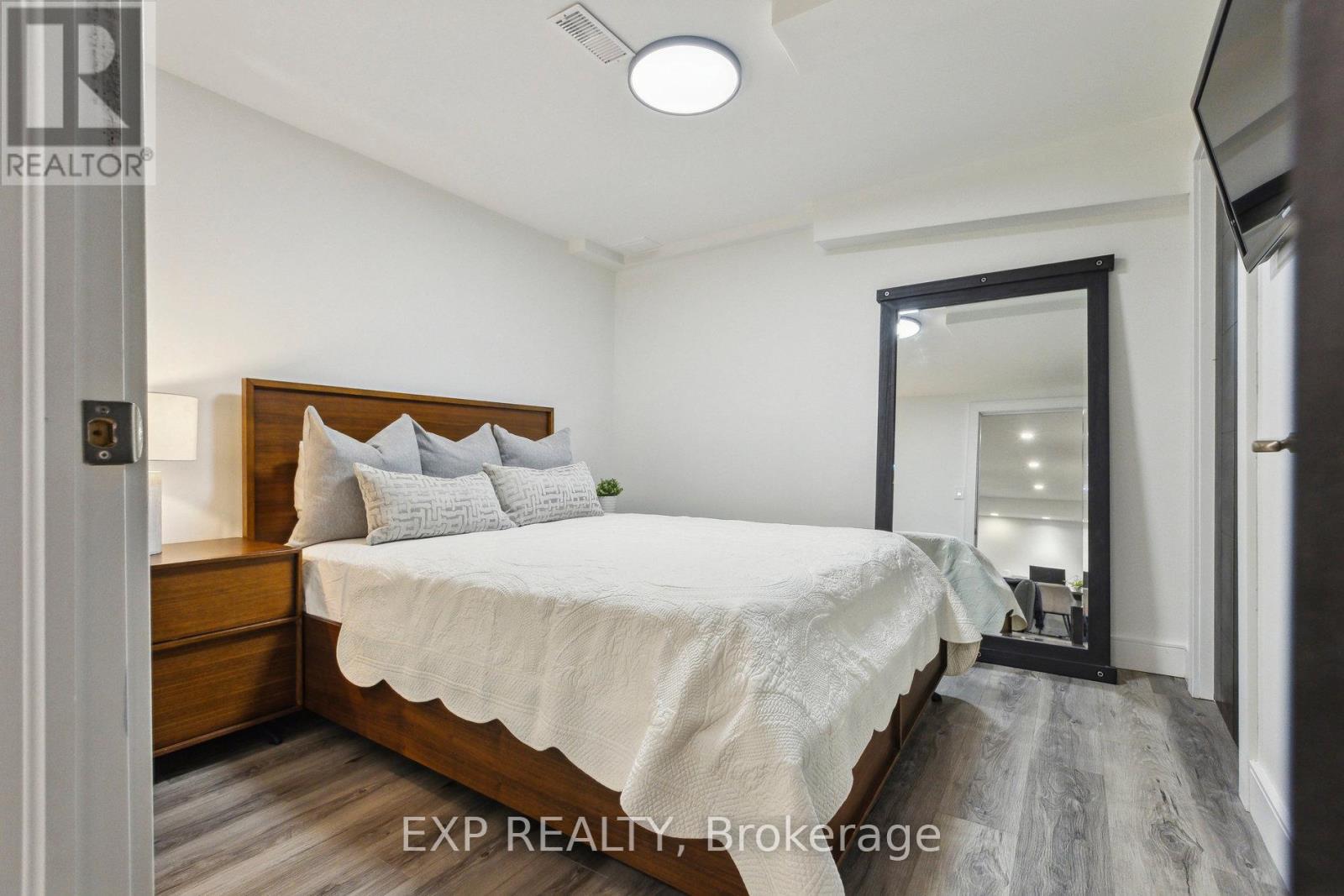 77 Imperial Road N, Guelph, Ontario  N1H 8A1 - Photo 33 - X12426405