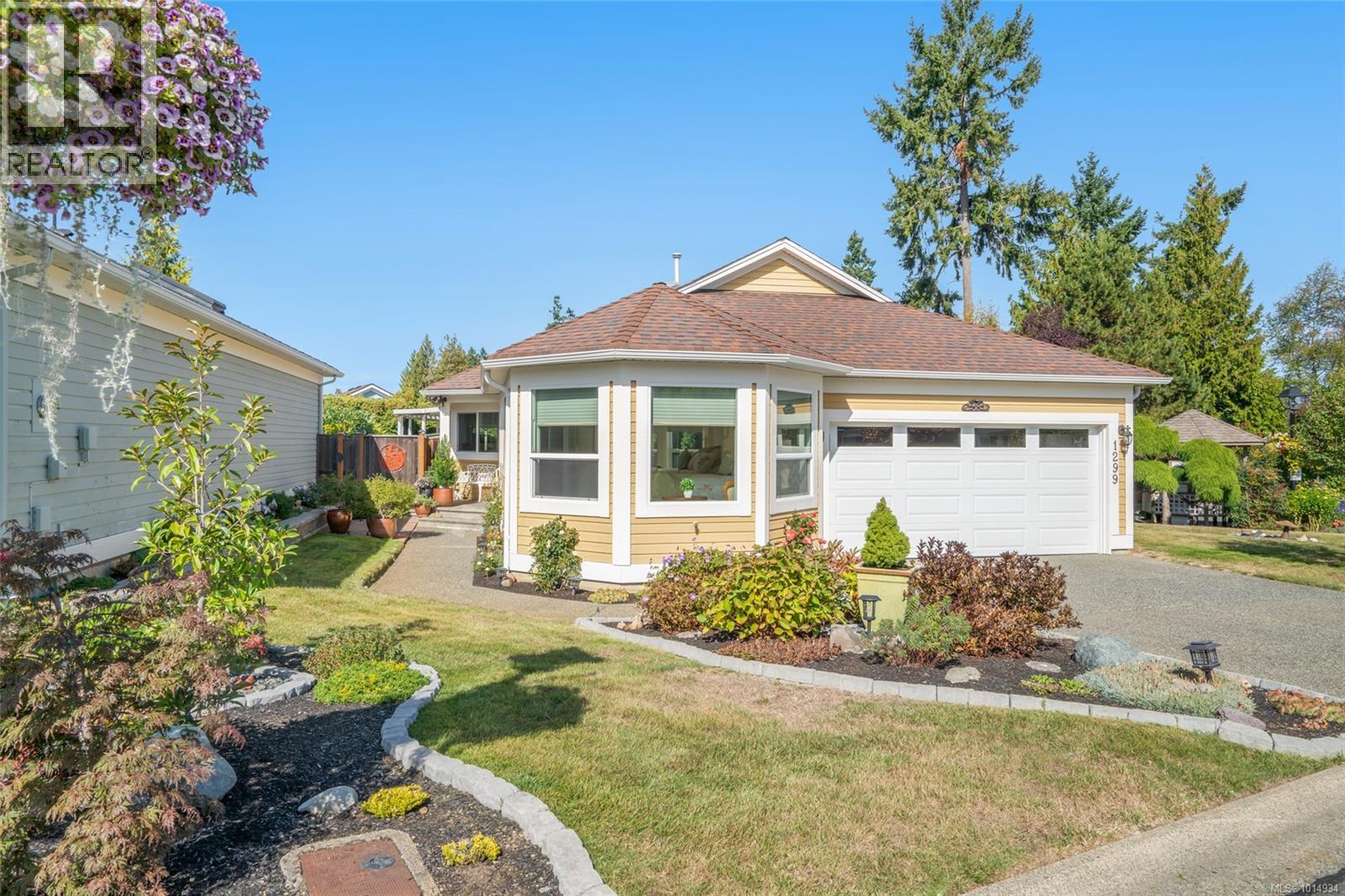 1299 Leeward Way, Qualicum Beach, British Columbia