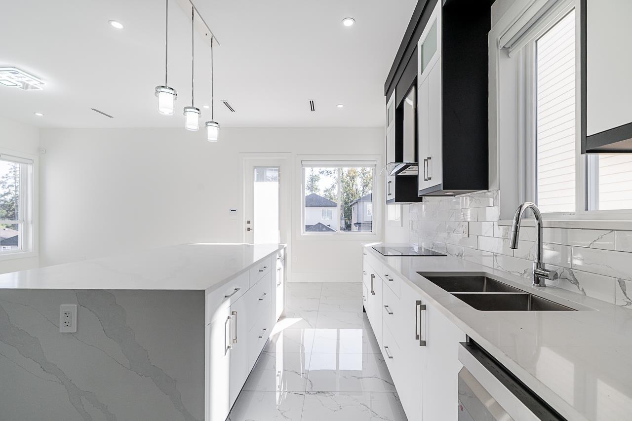 6258 147b Street, Surrey, British Columbia  V3S 3T1 - Photo 2 - R3051813