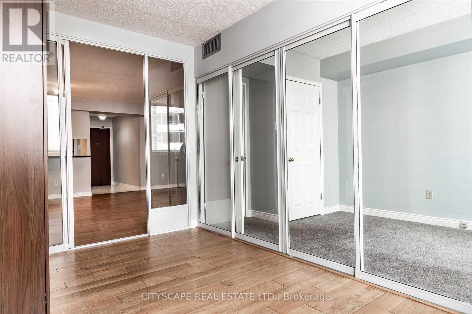 1101 - 1055 BAY STREET, Toronto, Ontario