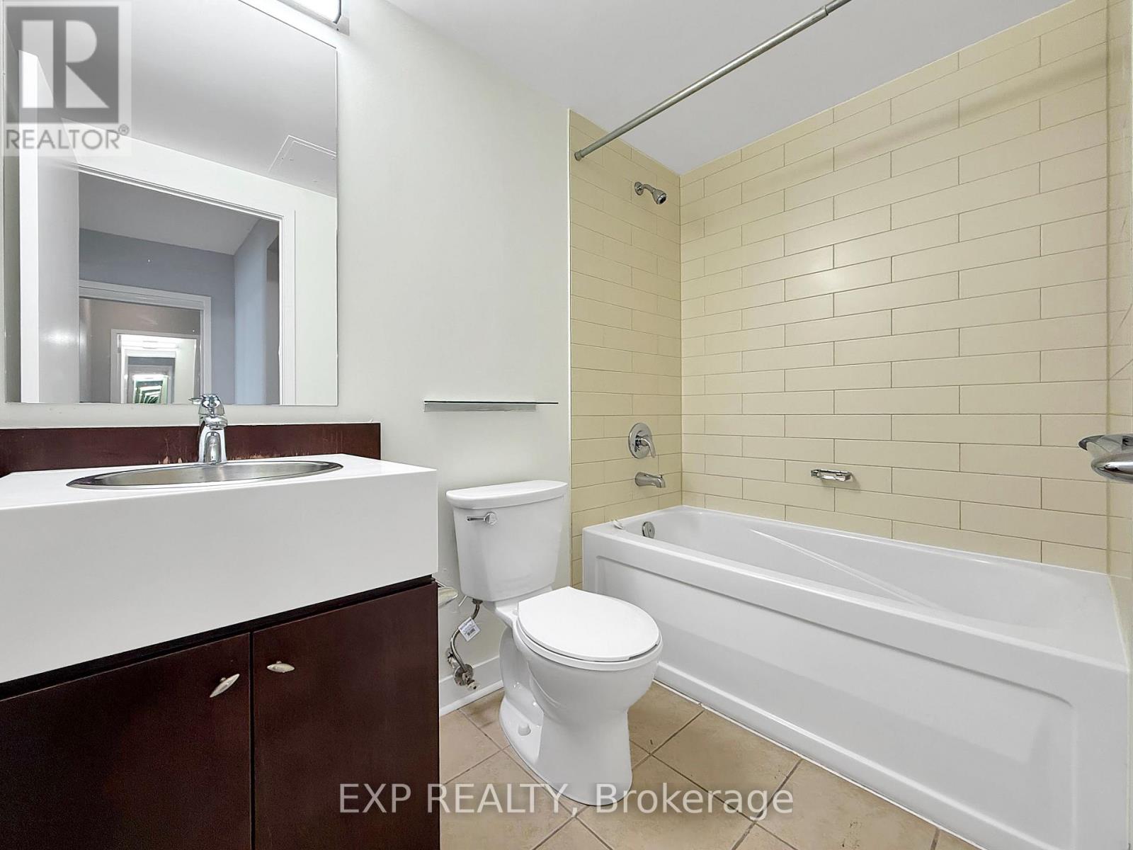 3202 - 5 Mariner Terrace, Toronto, Ontario  M5V 3V6 - Photo 6 - C12427500
