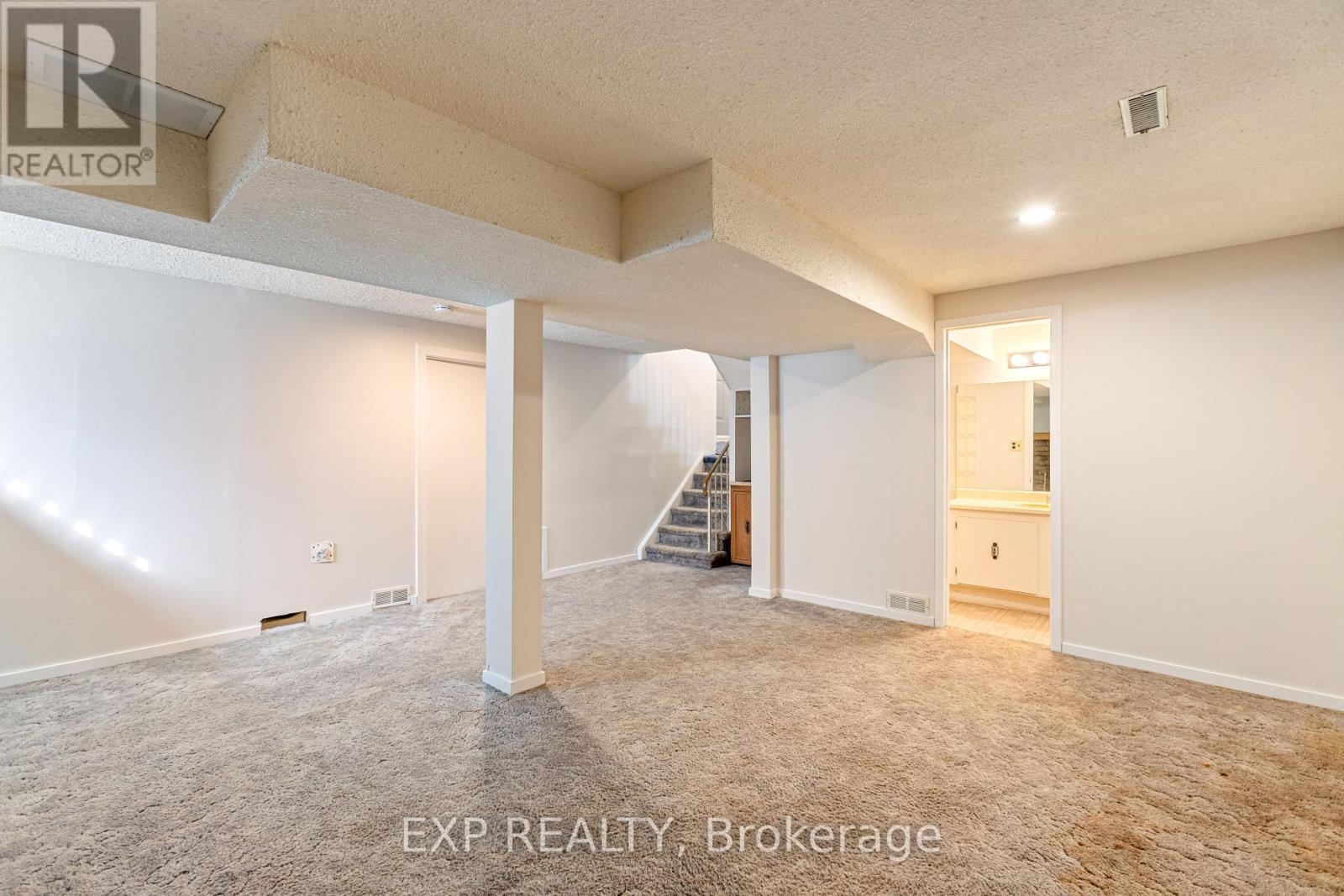 70 Pilkington Crescent, Whitby, Ontario  L1N 6G1 - Photo 32 - E12427567