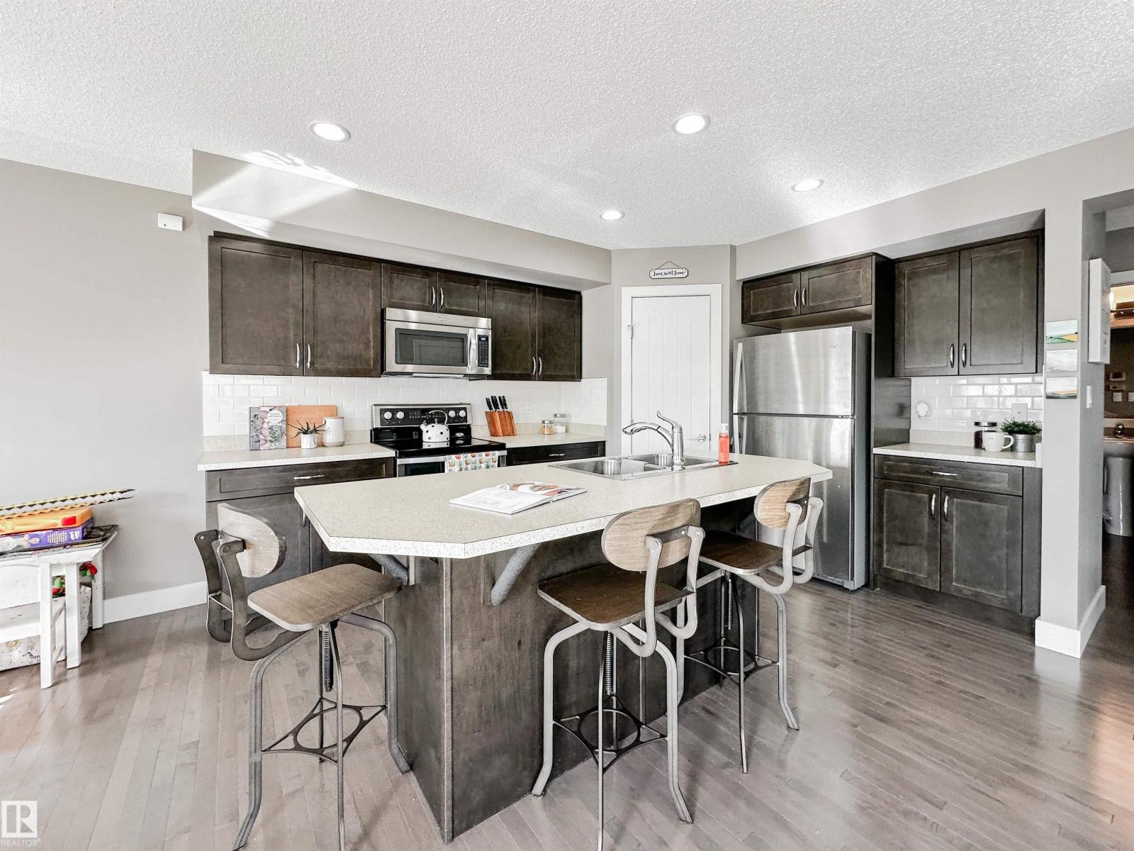 12009 167a Av Nw, Edmonton, Alberta  T5X 0G5 - Photo 8 - E4459533