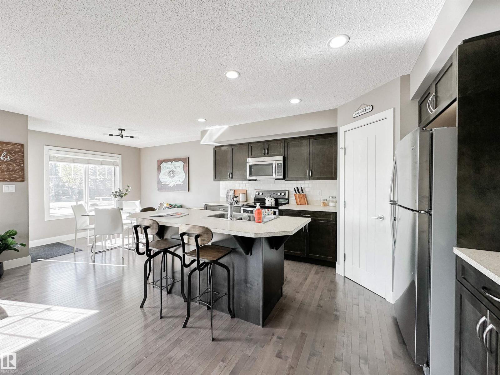 12009 167a Av Nw, Edmonton, Alberta  T5X 0G5 - Photo 4 - E4459533