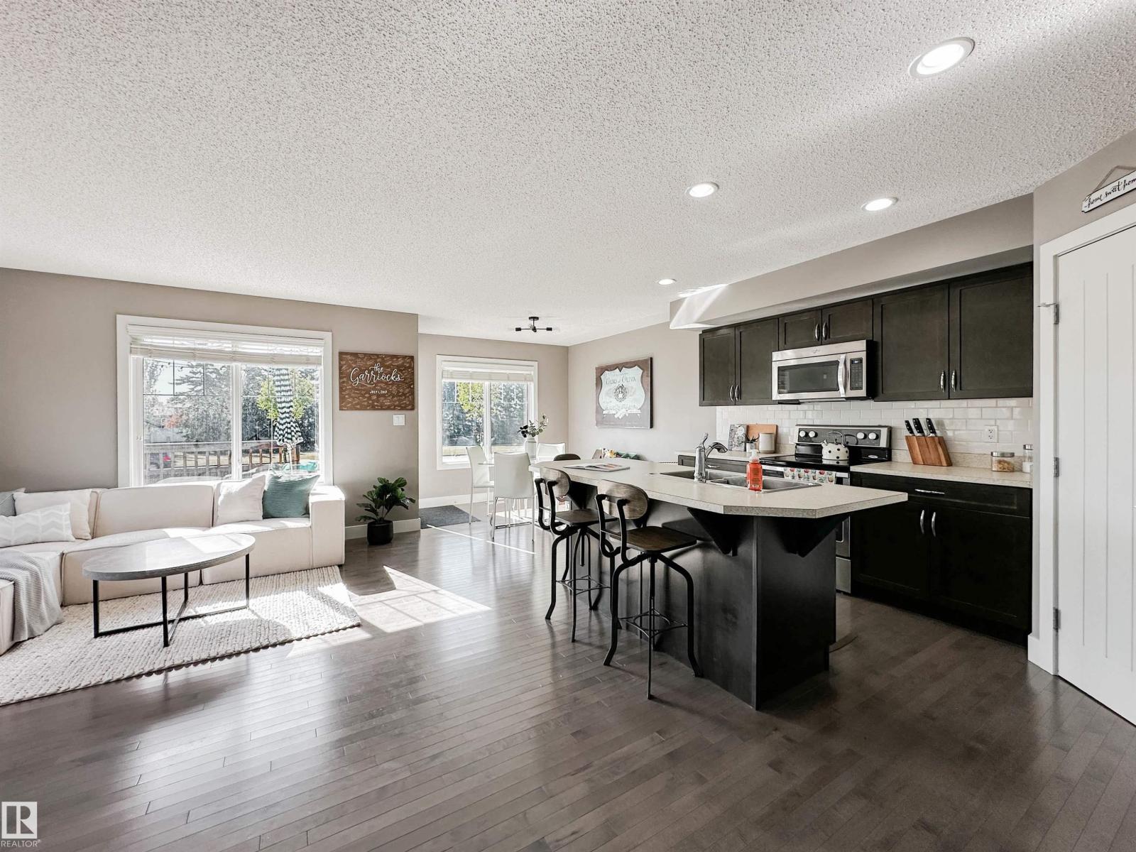 12009 167a Av Nw, Edmonton, Alberta  T5X 0G5 - Photo 3 - E4459533