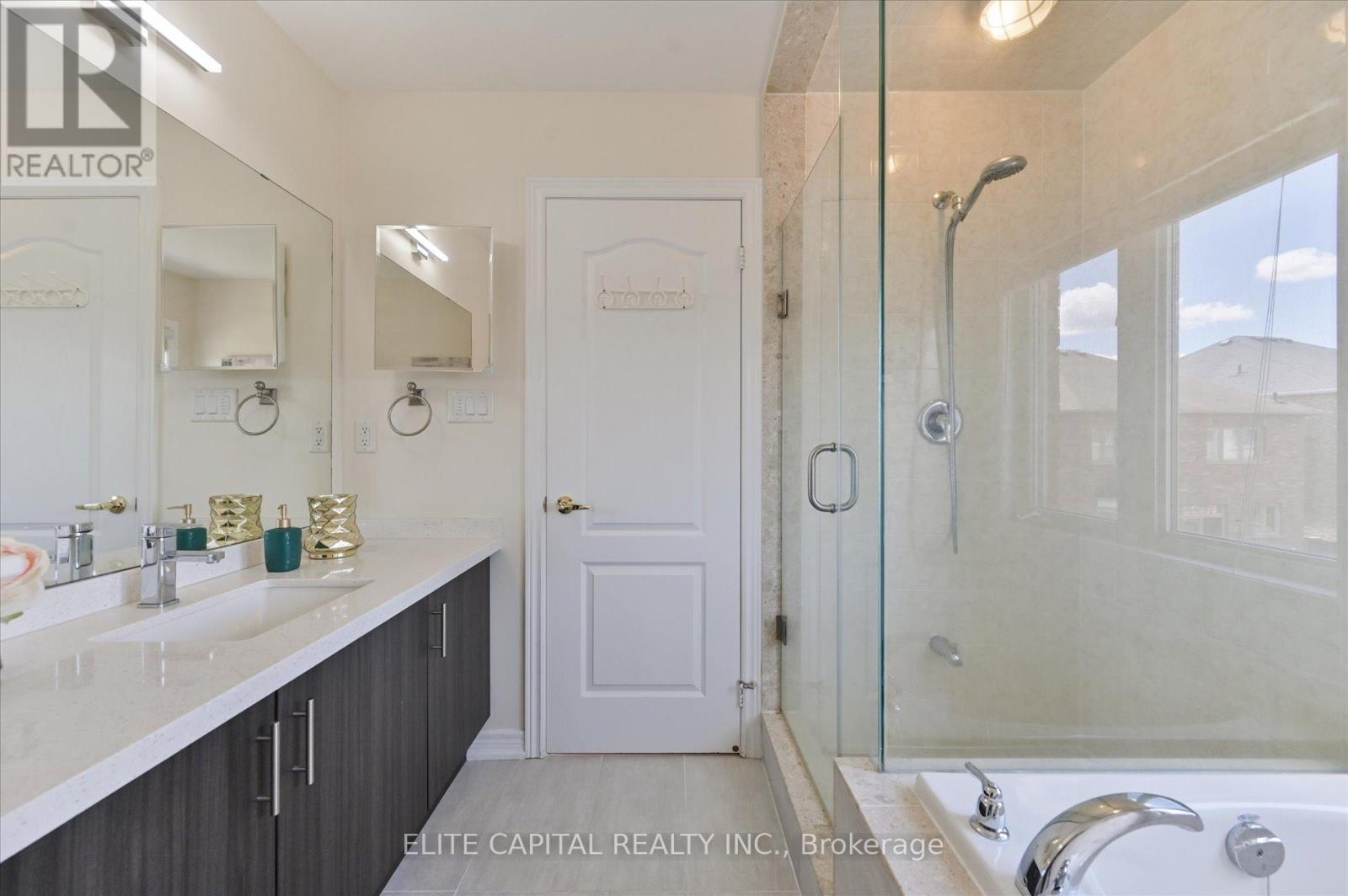 7 Salix Avenue, Whitchurch-Stouffville, Ontario  L4A 1S1 - Photo 24 - N12427483
