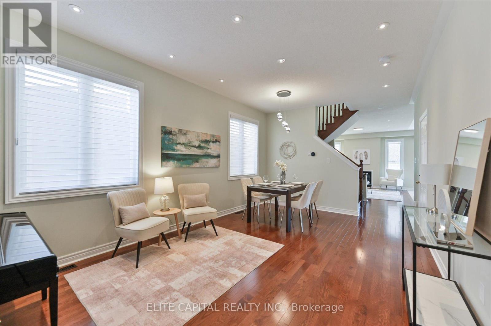 7 Salix Avenue, Whitchurch-Stouffville, Ontario  L4A 1S1 - Photo 4 - N12427483