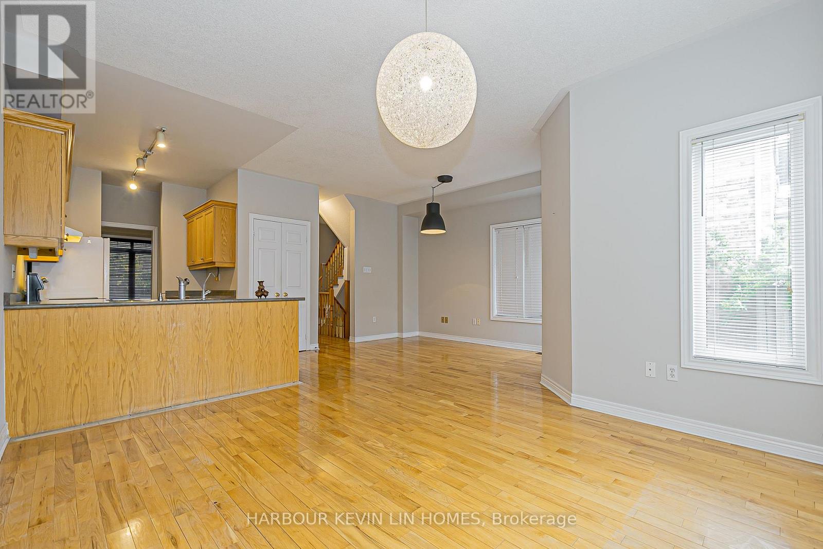 46 Country Glen Road, Markham, Ontario  L6B 1B5 - Photo 12 - N12427502