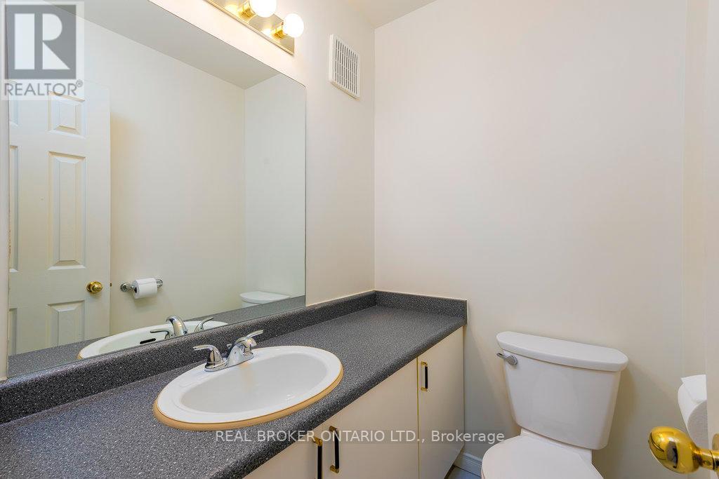 8 Drayton Private, Ottawa, Ontario  K1K 4R1 - Photo 8 - X12427511