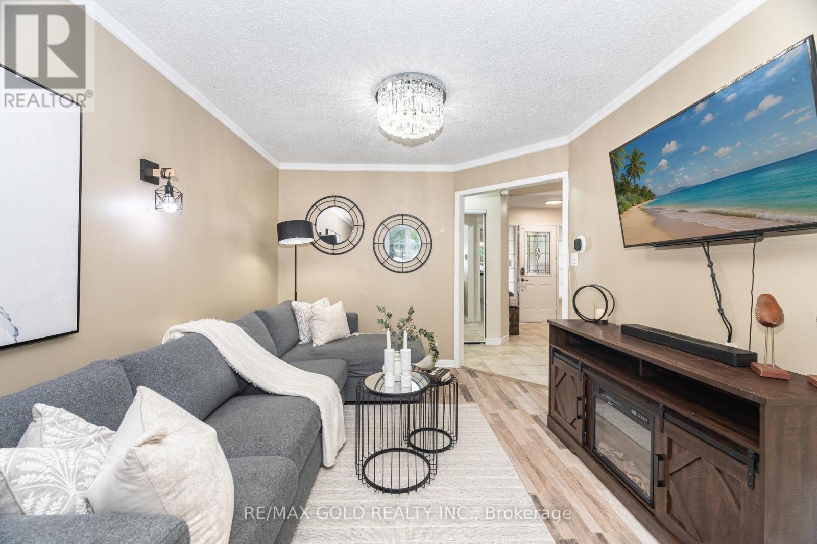 26 Flemington Drive, Caledon, Ontario  L7C 1B5 - Photo 11 - W12427476