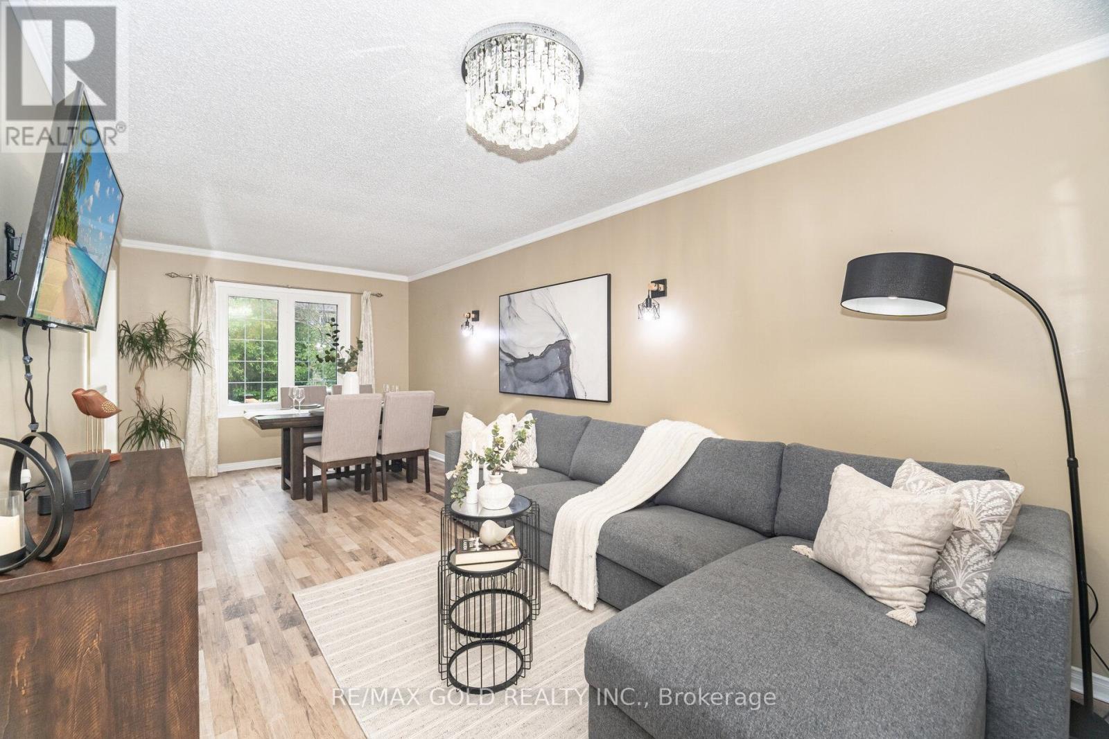 26 Flemington Drive, Caledon, Ontario  L7C 1B5 - Photo 13 - W12427476