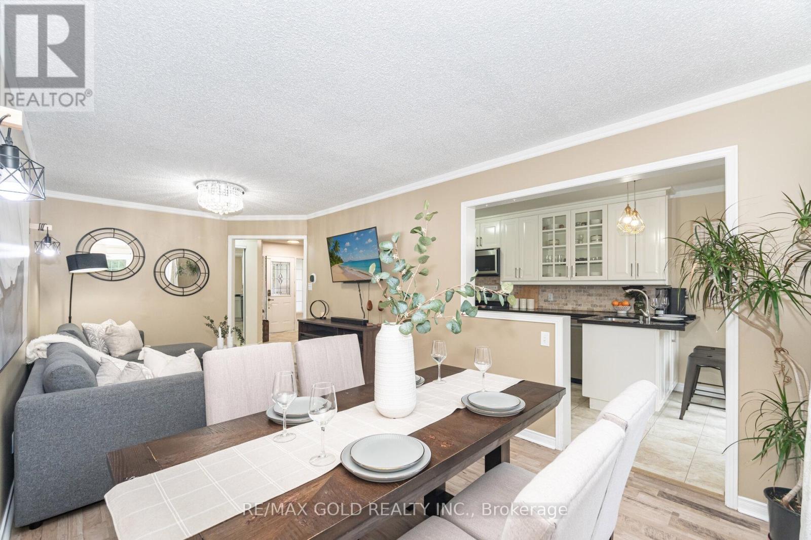 26 Flemington Drive, Caledon, Ontario  L7C 1B5 - Photo 15 - W12427476