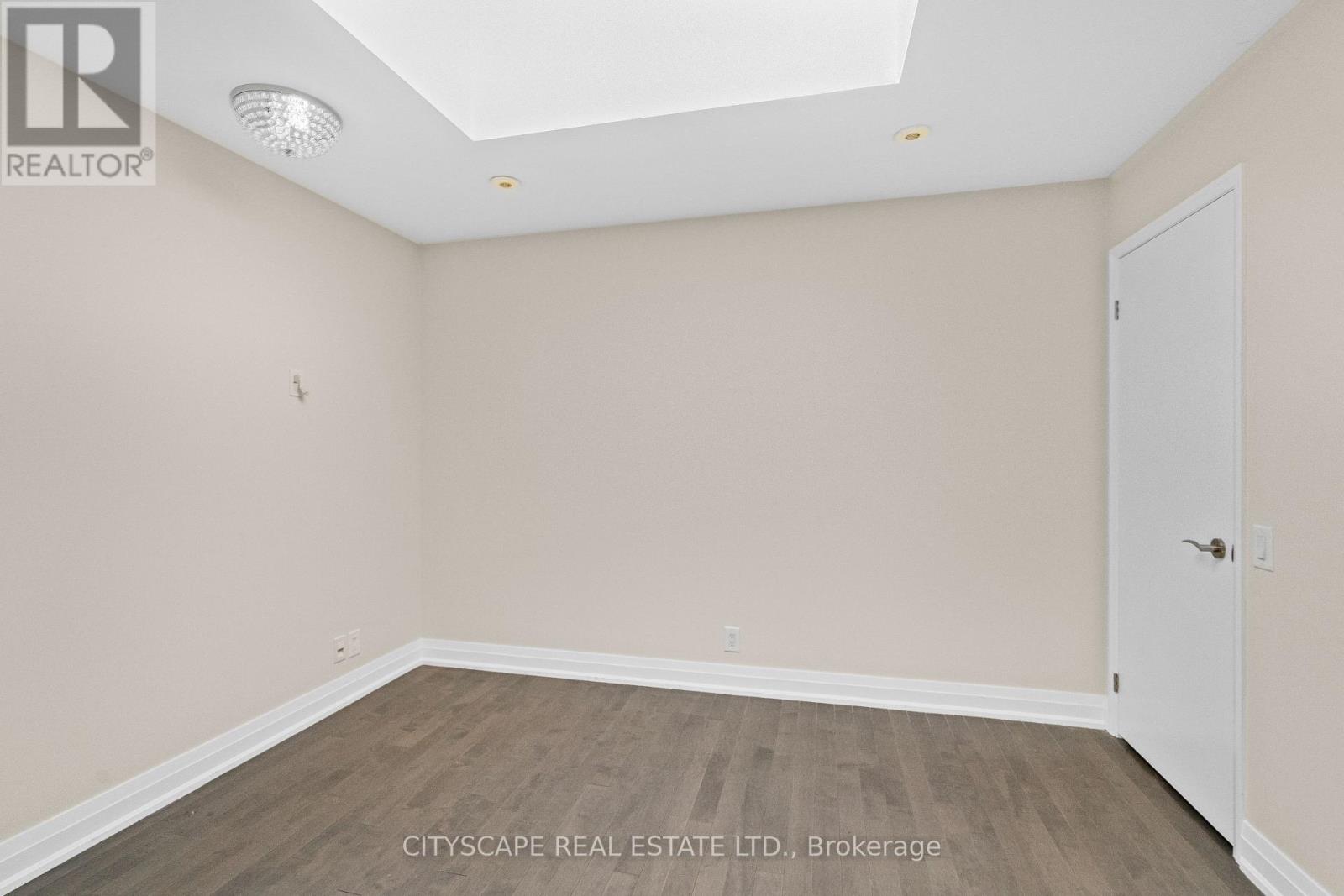 50 - 23 Valhalla Inn Road, Toronto, Ontario  M9B 1S9 - Photo 40 - W12427494