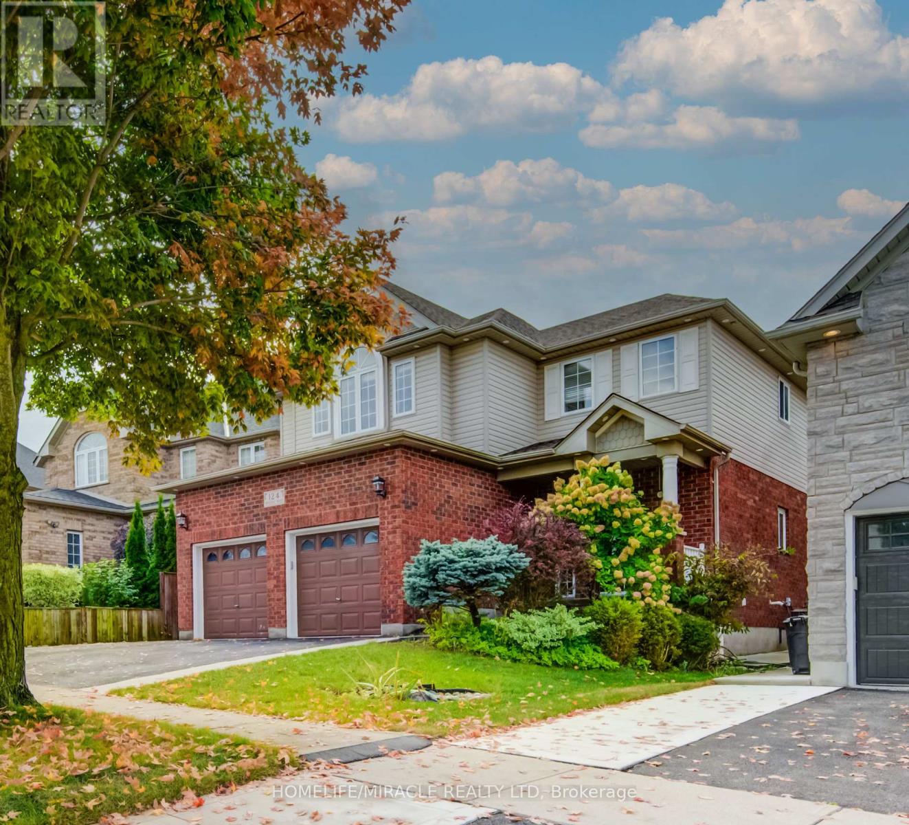 Property at 124 WINDING WOOD CRESCENT image 3