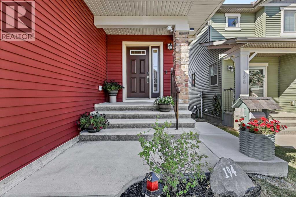 194 Canals Close Sw, Airdrie, Alberta  T4B 0S5 - Photo 3 - A2259378