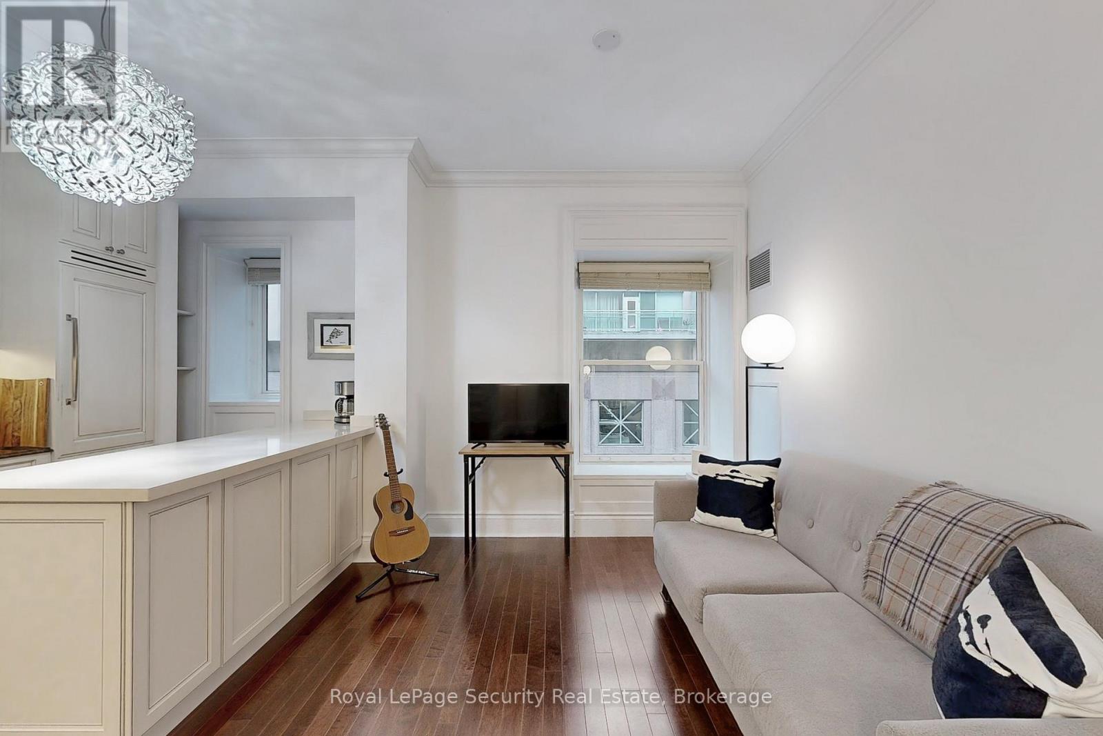 323 - 22 Leader Lane, Toronto, Ontario  M5E 0B2 - Photo 12 - C12427503