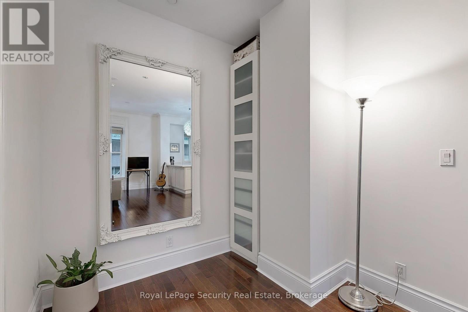 323 - 22 Leader Lane, Toronto, Ontario  M5E 0B2 - Photo 18 - C12427503