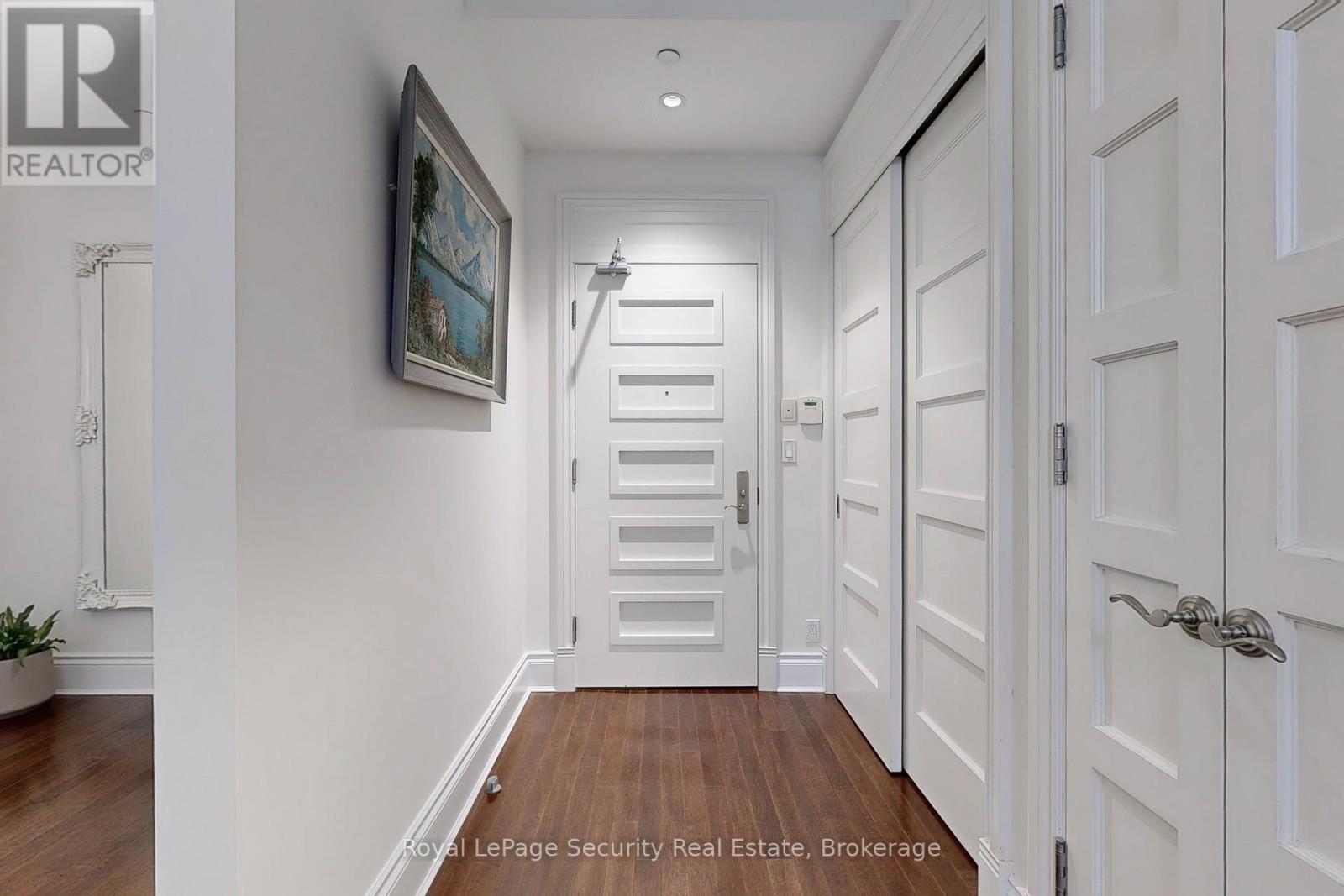 323 - 22 Leader Lane, Toronto, Ontario  M5E 0B2 - Photo 25 - C12427503